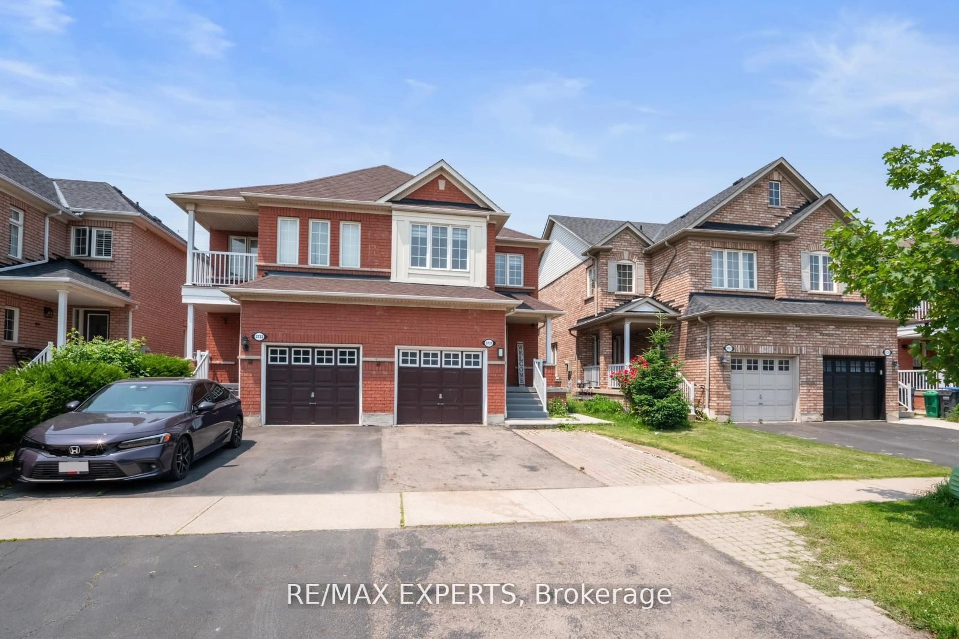 Home with brick exterior material, street for 3731 Partition Rd, Mississauga Ontario L5N 8N6
