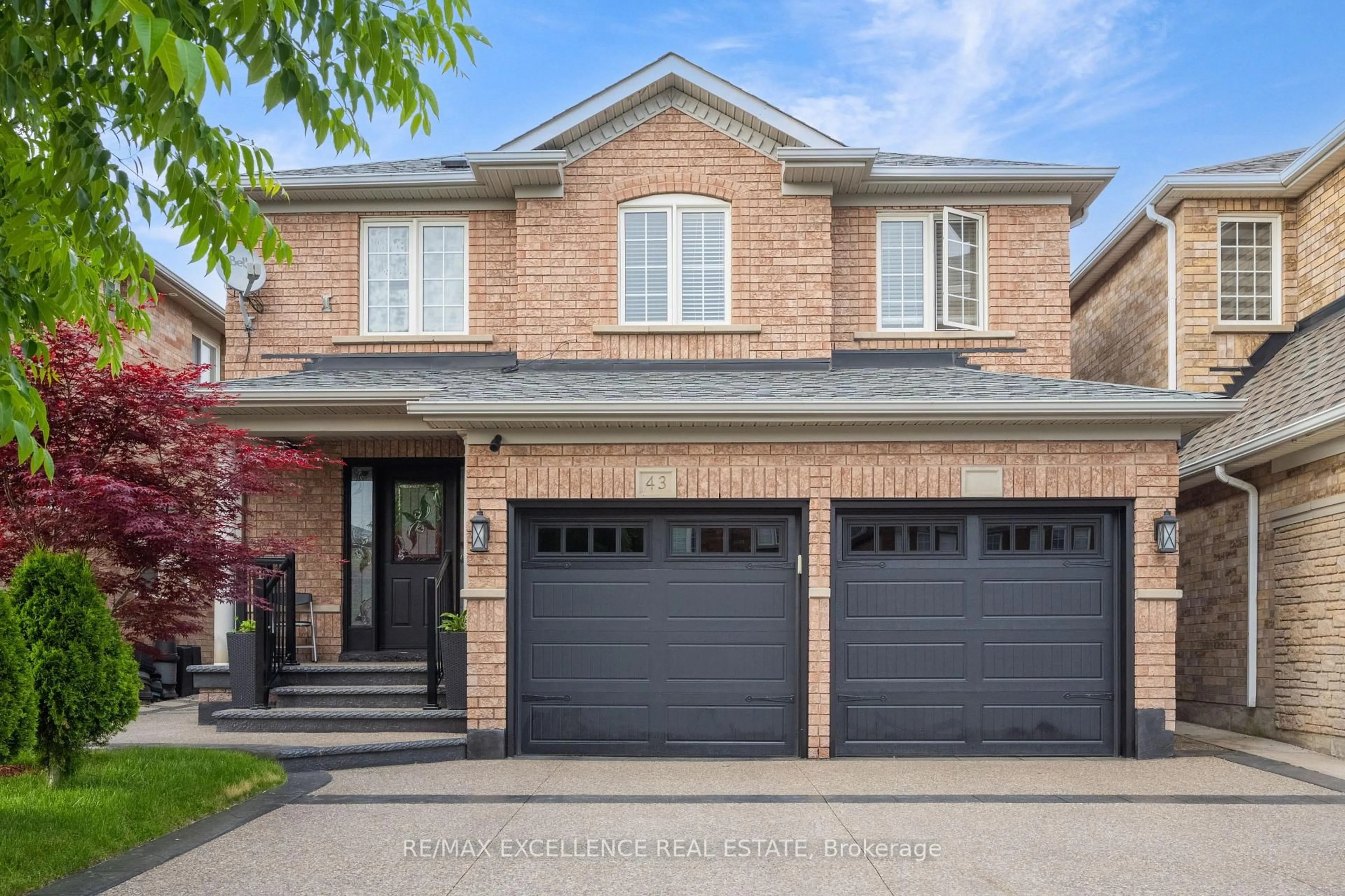 Home with brick exterior material, street for 43 Sunnyview Rd, Brampton Ontario L7A 3E4