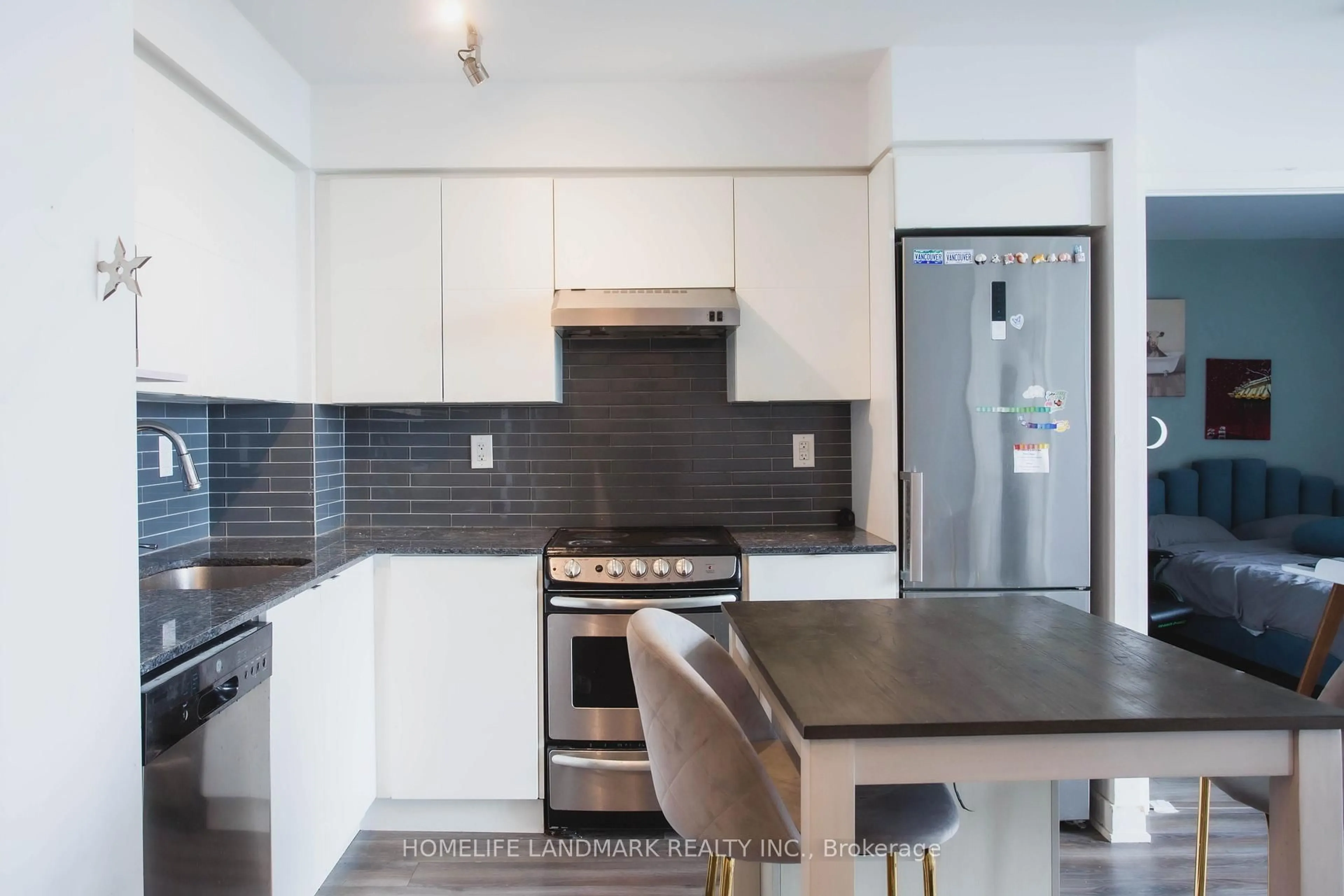 Unknown for 160 Flemington Rd #1522, Toronto Ontario M6A 1N6