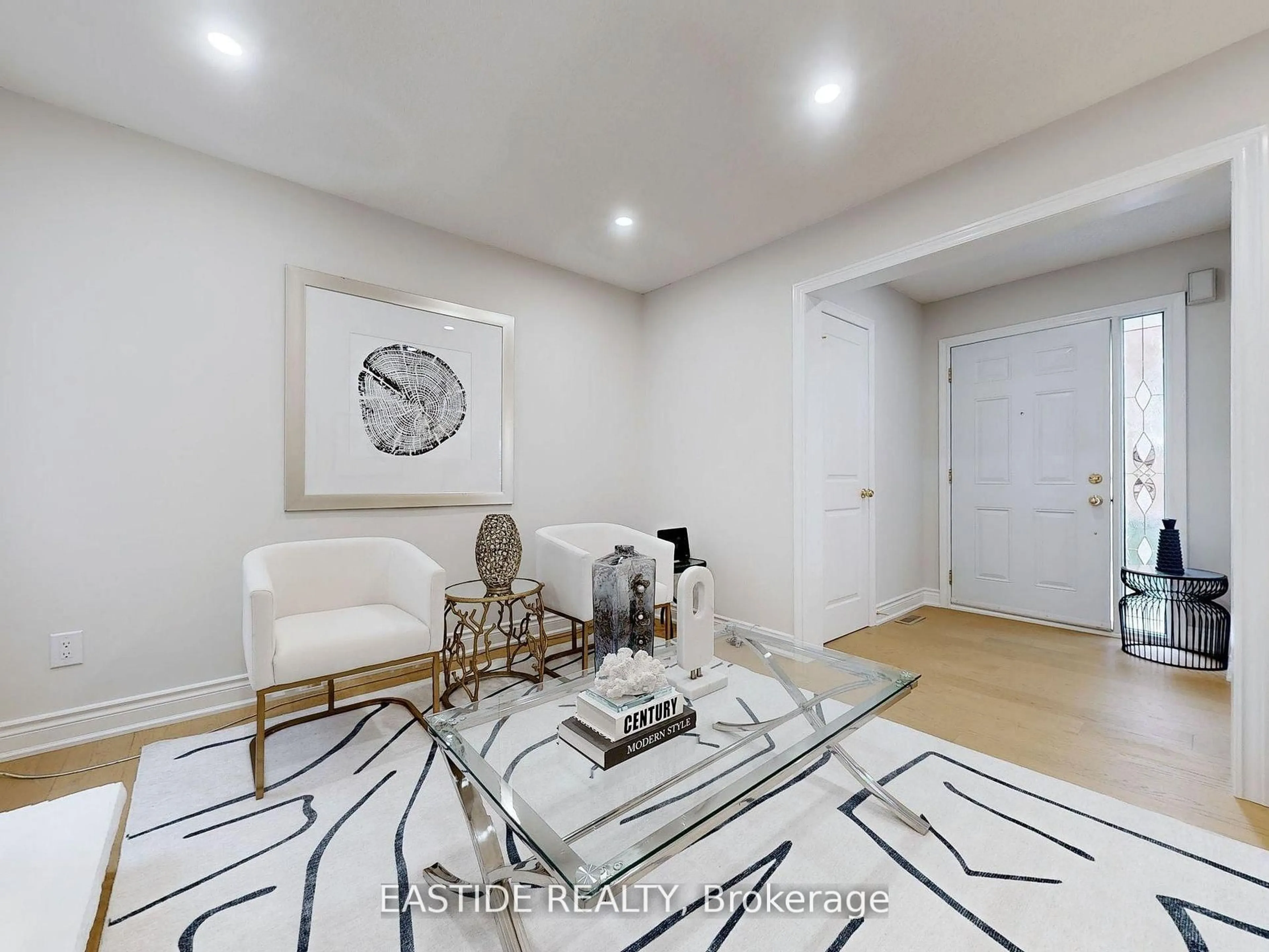 A pic of a room for 3282 Dragon Dr, Mississauga Ontario L5B 3G7