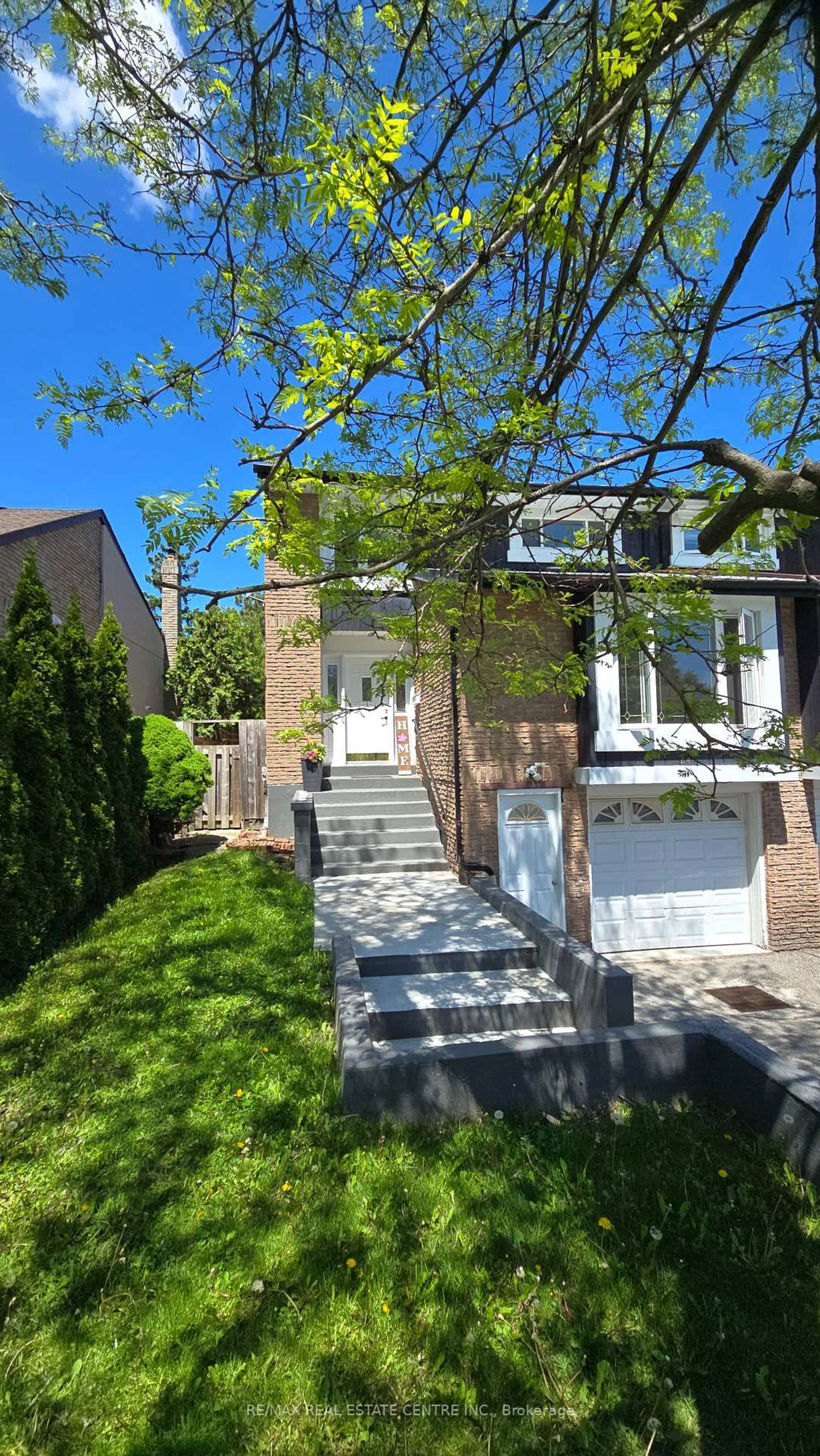 Unknown for 24 Salisbury Circ, Brampton Ontario L6V 2Z5