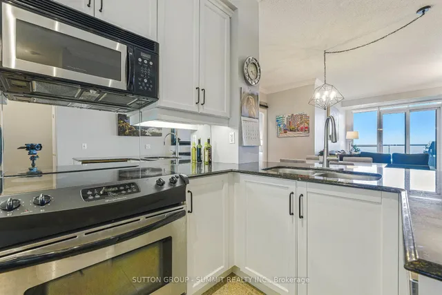 Additional property image - 2083 Lake Shore Blvd Unit 810