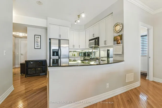 Additional property image - 2083 Lake Shore Blvd Unit 810