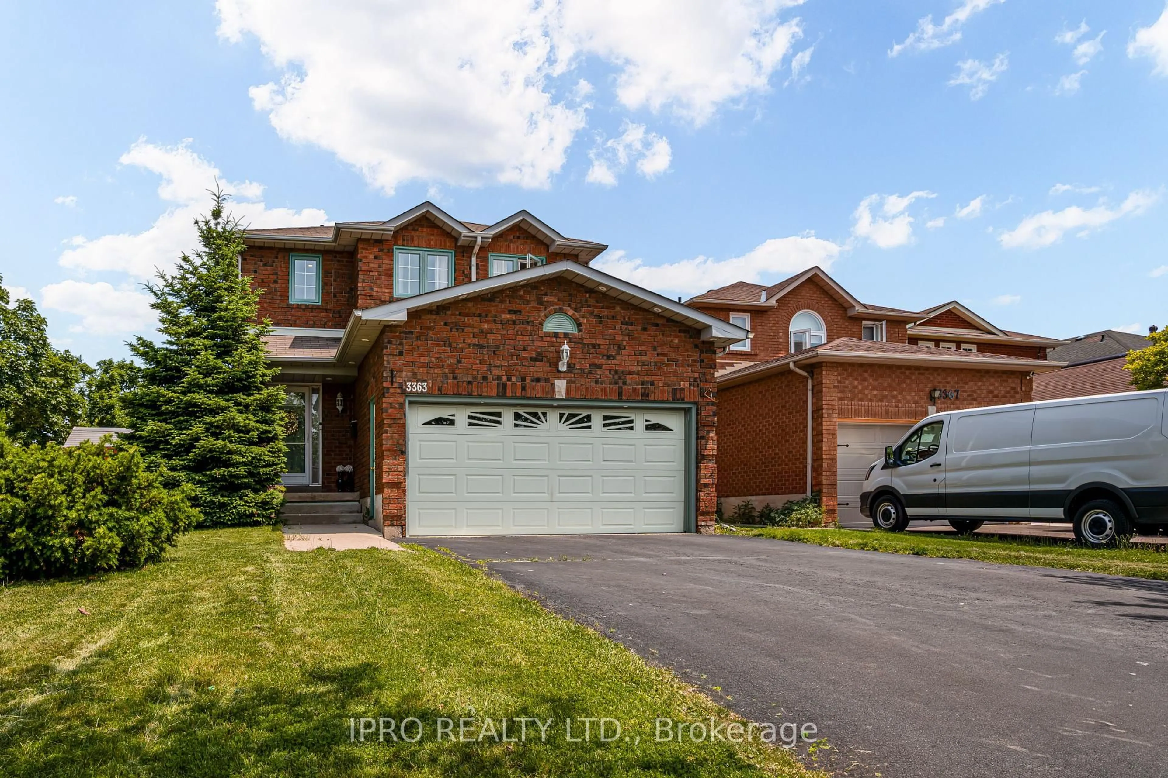 Home with brick exterior material, street for 3363 Columbine Cres, Mississauga Ontario L5N 6A8