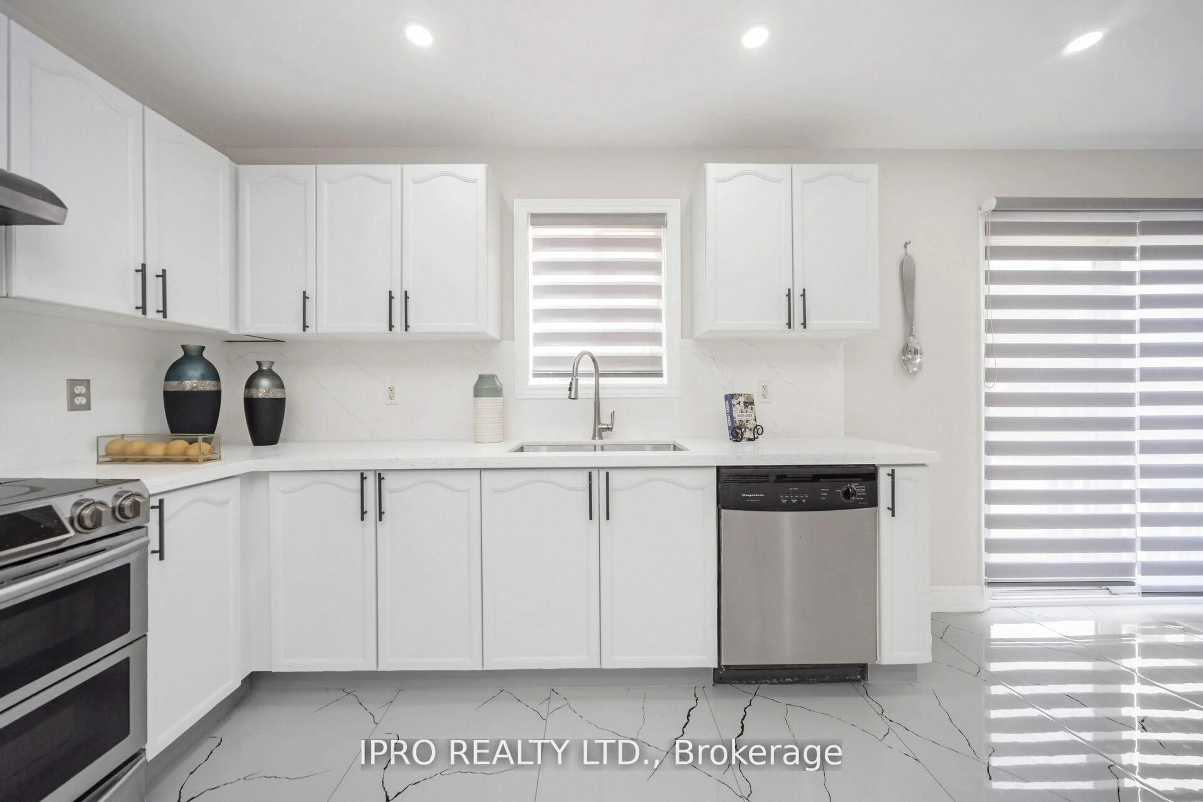 Contemporary kitchen, ceramic/tile floor for 21 Sandway Dr, Brampton Ontario L7A 2T9