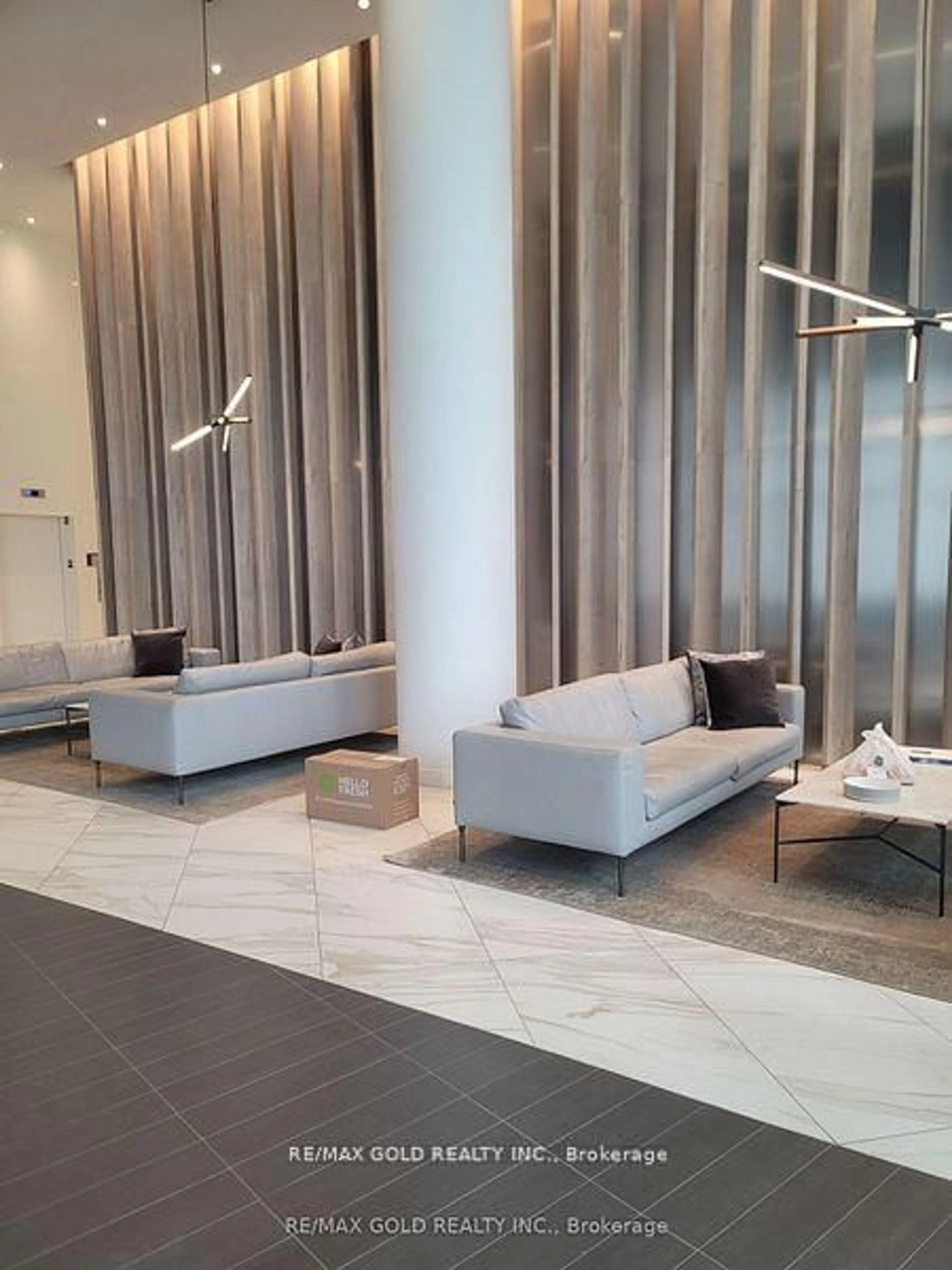 Lobby for 3900 Confederation Pkwy #1804, Mississauga Ontario L5B 0M3