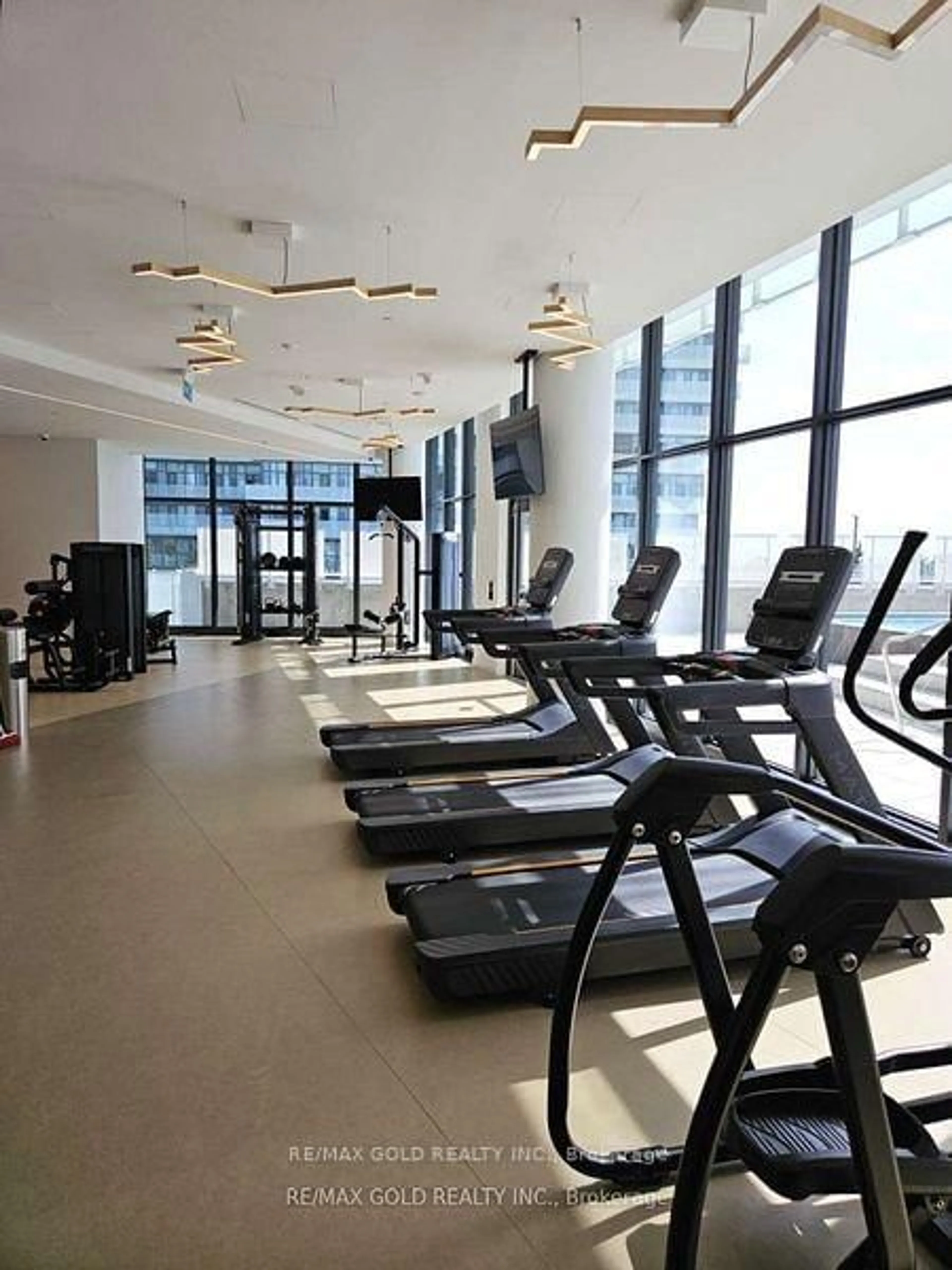 Gym or fitness room for 3900 Confederation Pkwy #1804, Mississauga Ontario L5B 0M3