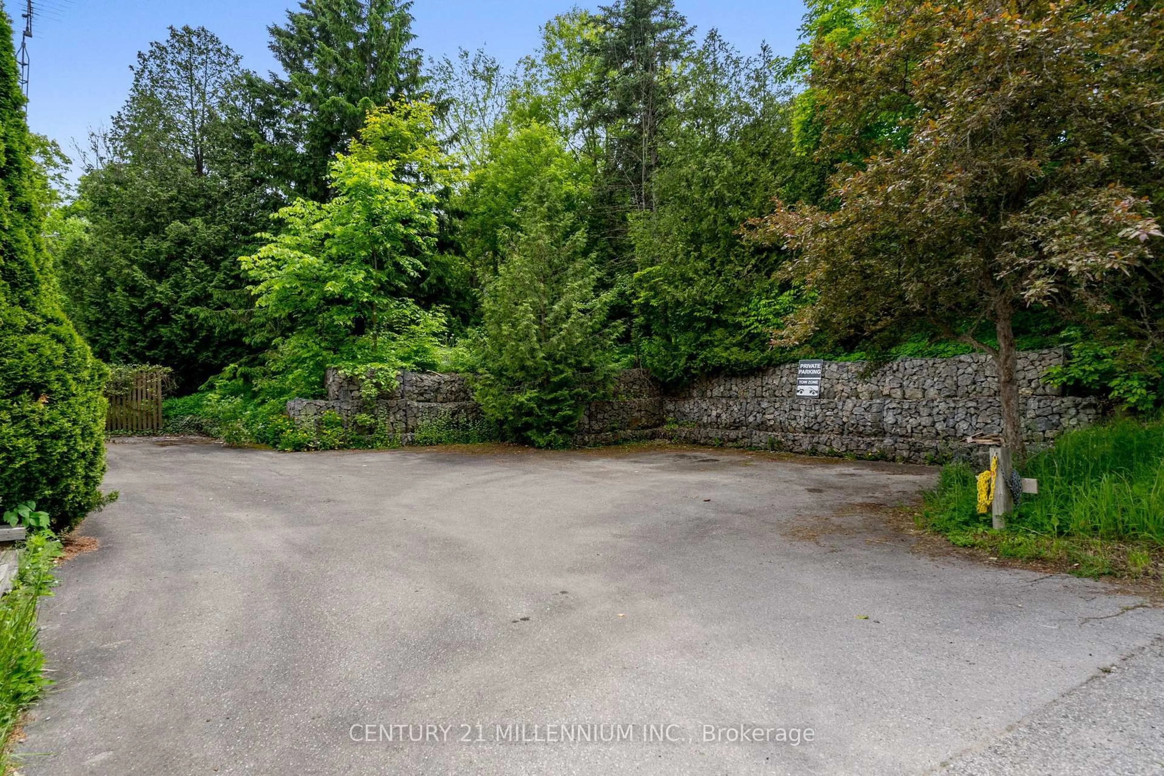 A pic from outside/outdoor area/front of a property/back of a property/a pic from drone, forest/trees view for 815 Forks Of The Credit Rd, Caledon Ontario L7K 0E7