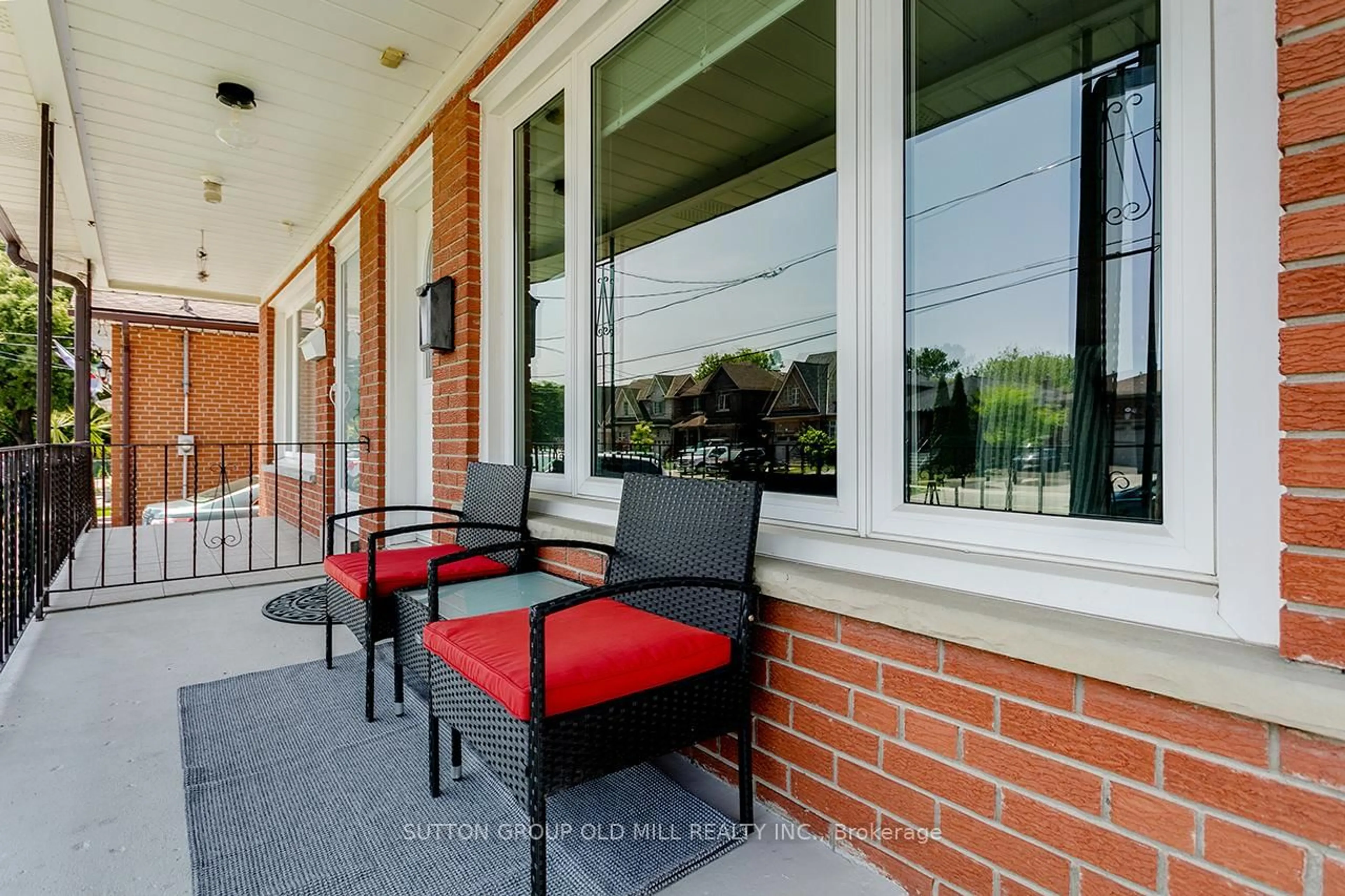 Patio, street for 196A Beta St, Toronto Ontario M8W 4H6