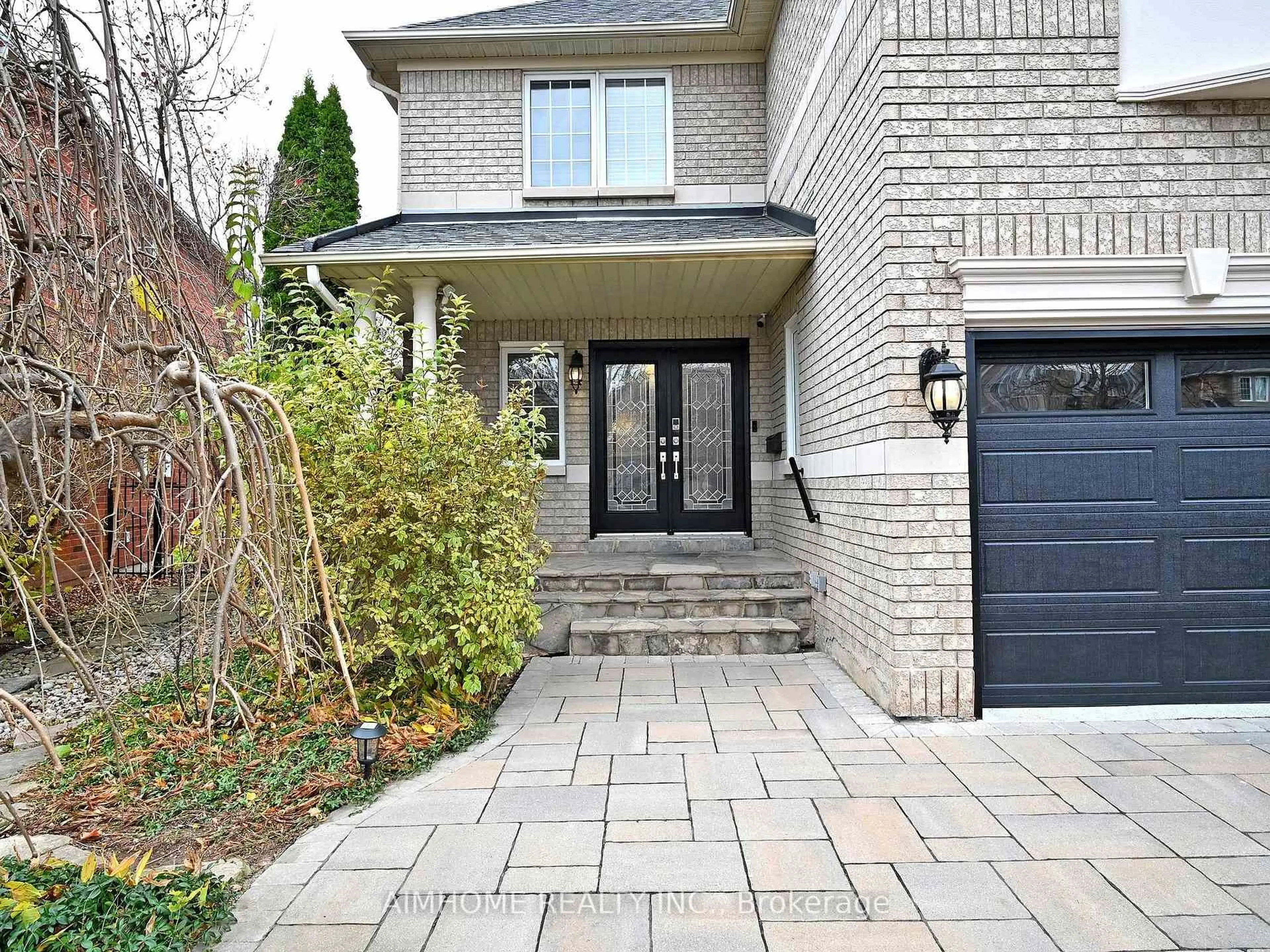 Home with brick exterior material, street for 509 Ravineview Way, Oakville Ontario L6H 6S9