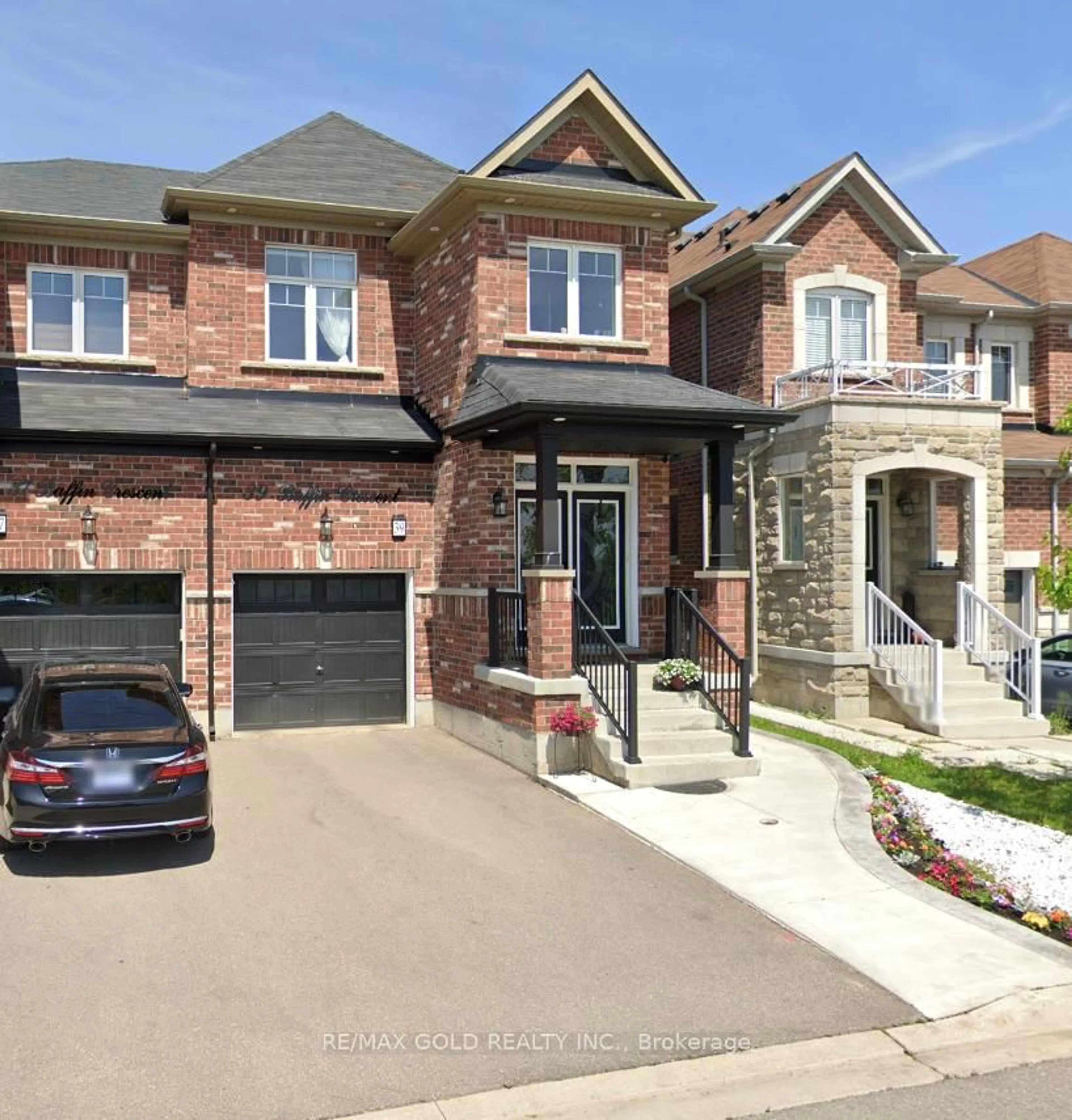 Home with brick exterior material, street for 39 Baffin Cres, Brampton Ontario L7A 4K9