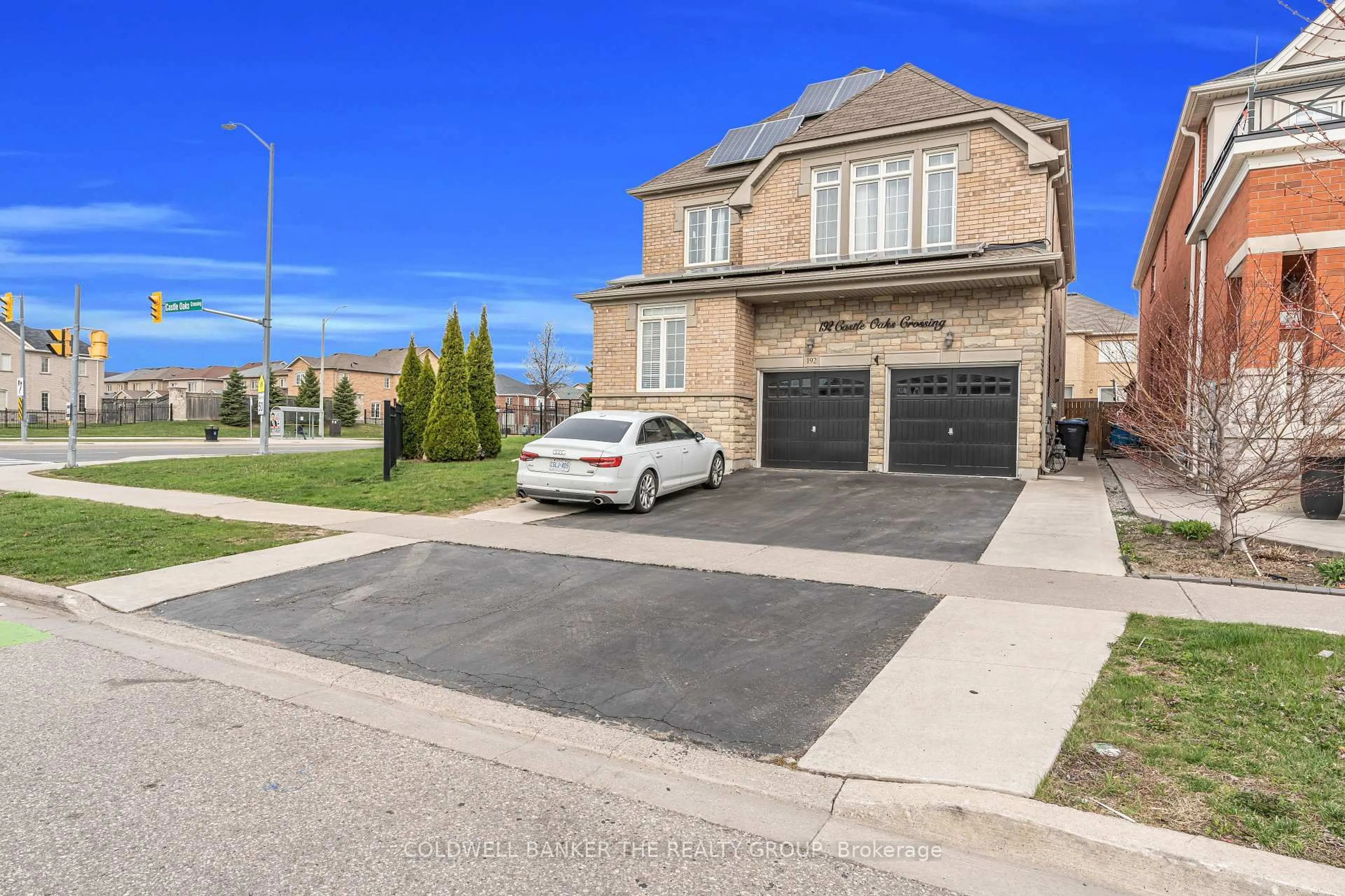 Home with brick exterior material, street for 192 Castle oaks Cross, Brampton Ontario L6P 3X2