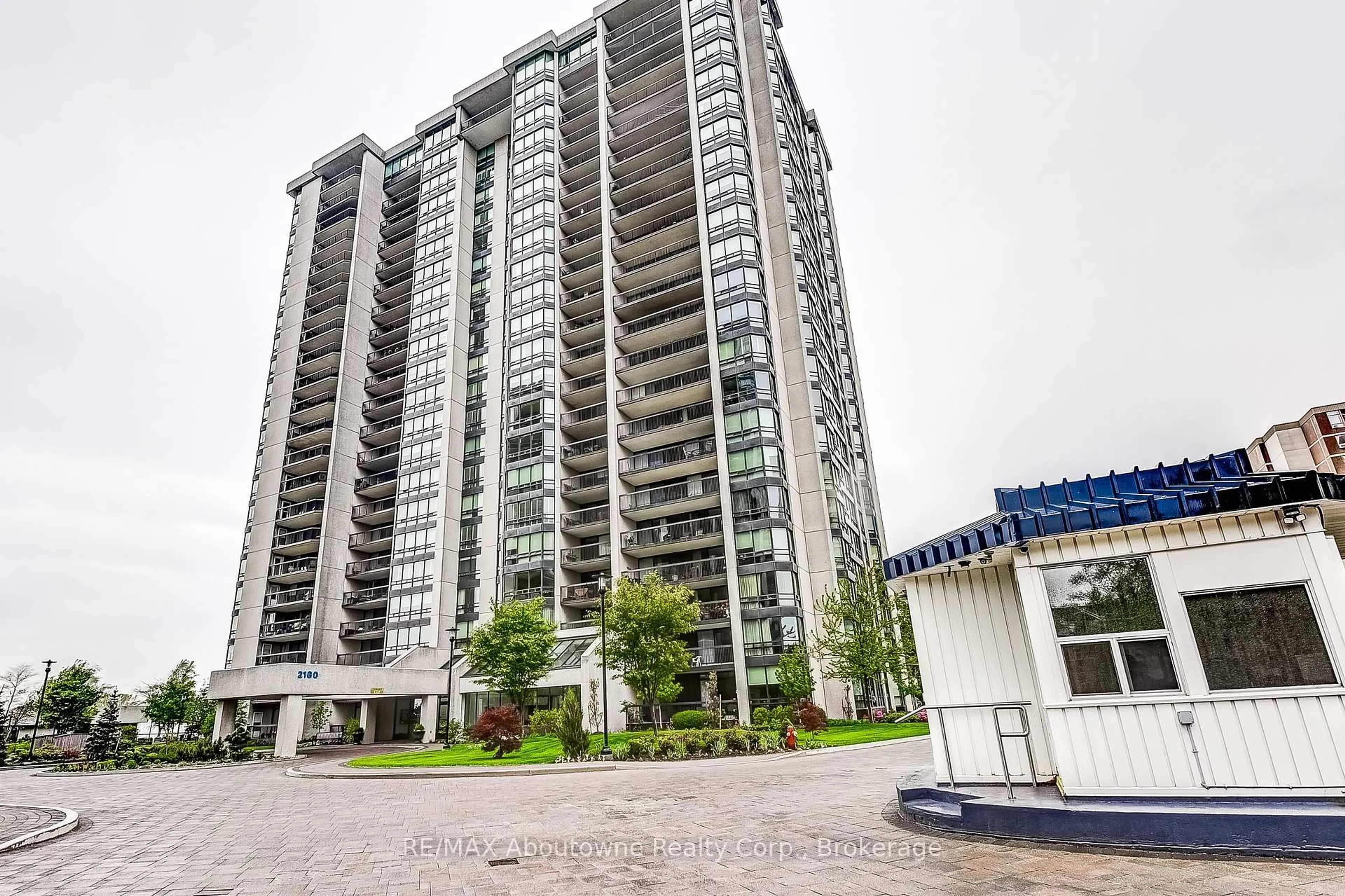 Unknown for 2180 Marine Dr #604, Oakville Ontario L6L 5V2