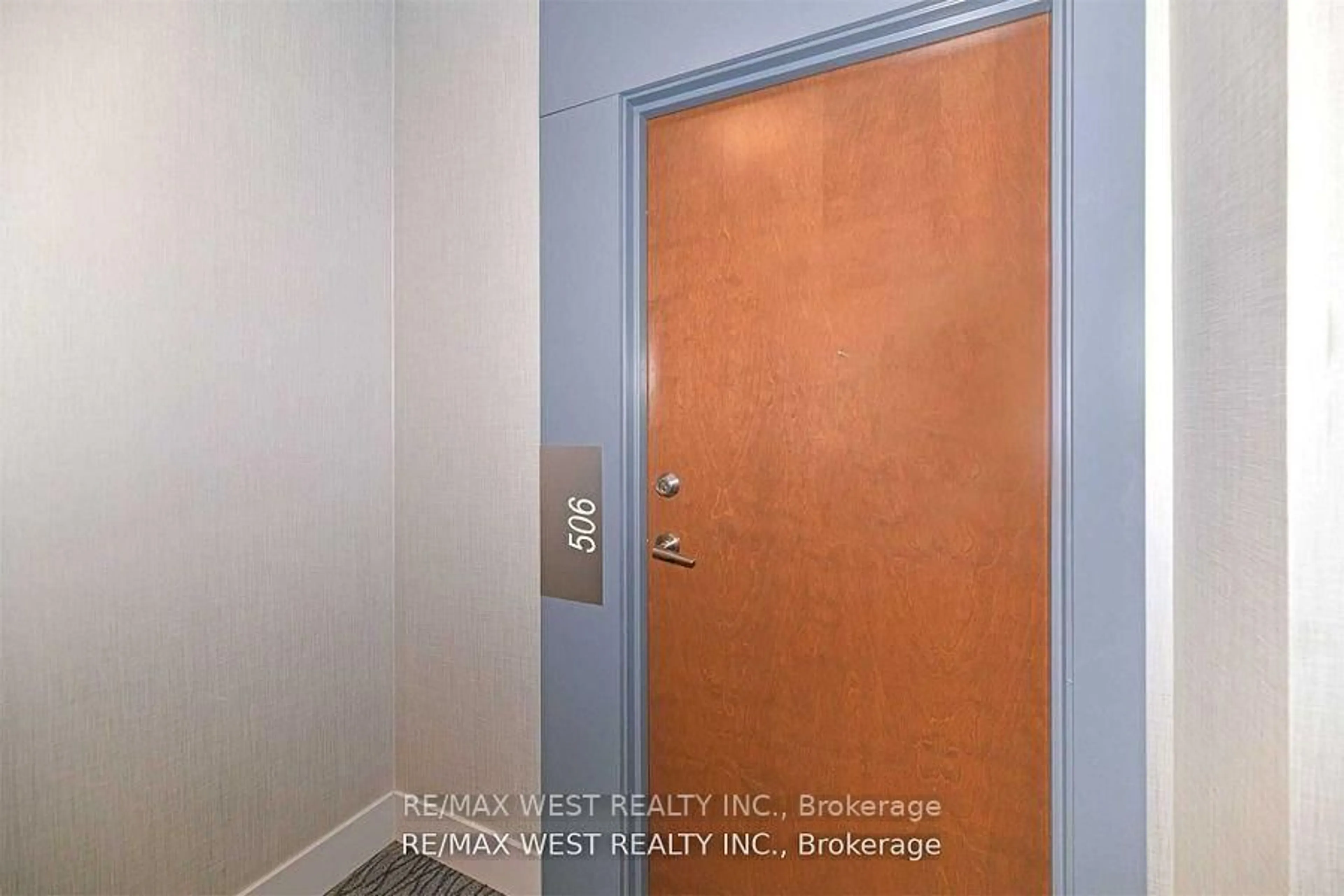Indoor entryway for 2212 Lake Shore Blvd #506, Toronto Ontario M8V 0C2