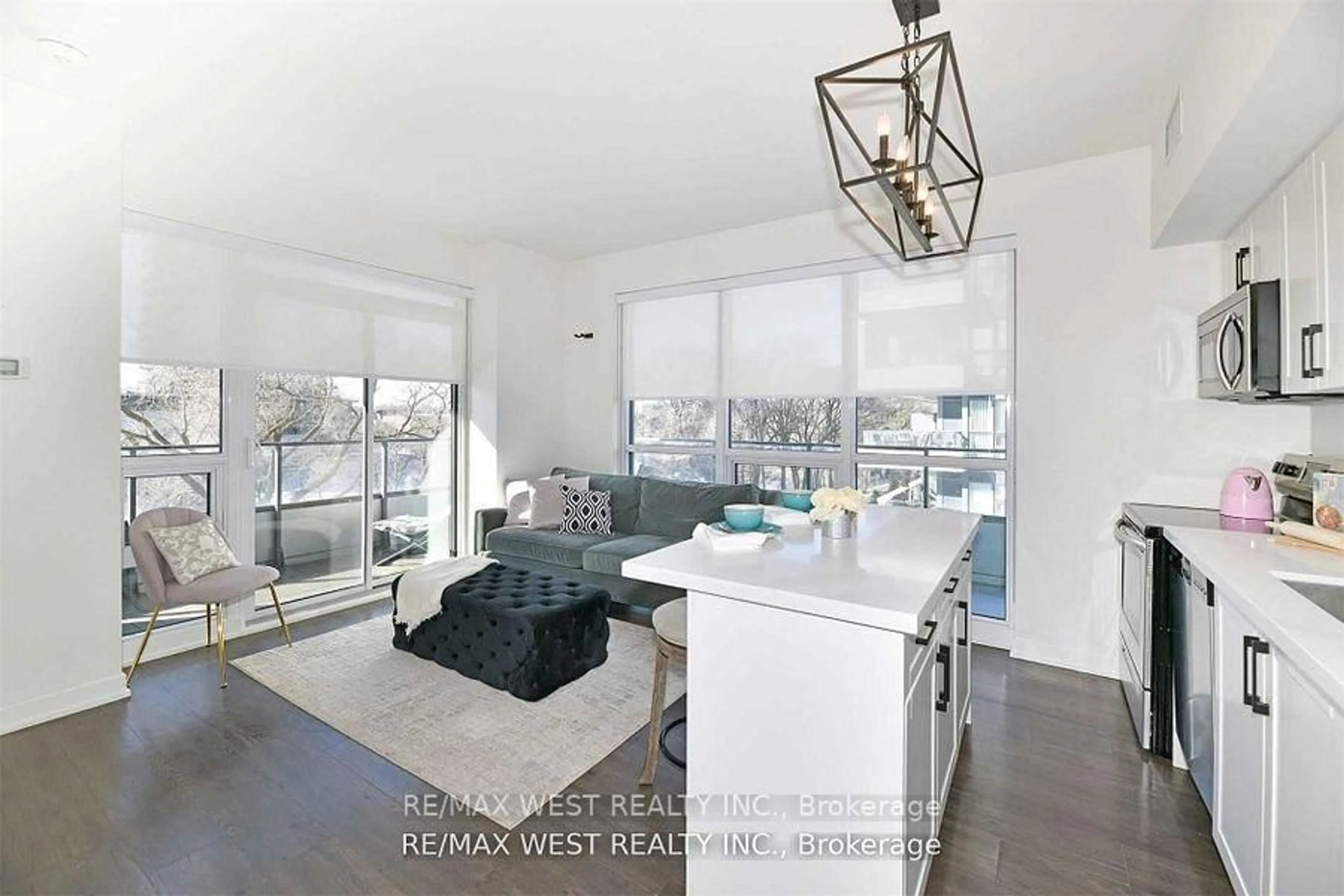 Open concept kitchen, ceramic/tile floor for 2212 Lake Shore Blvd #506, Toronto Ontario M8V 0C2
