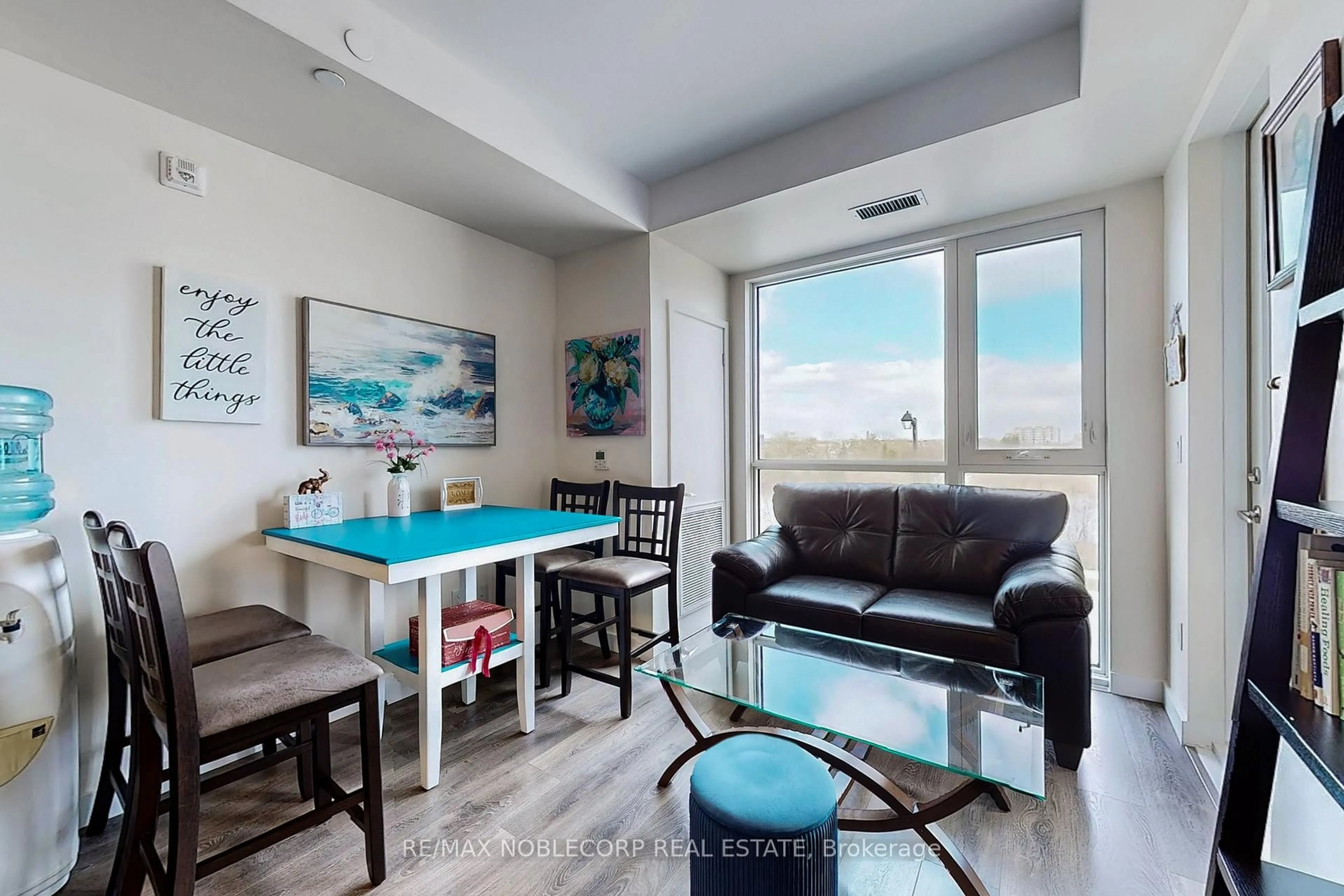 Living room with furniture, unknown for 210 Sabina Dr #214, Oakville Ontario L6H 0W6