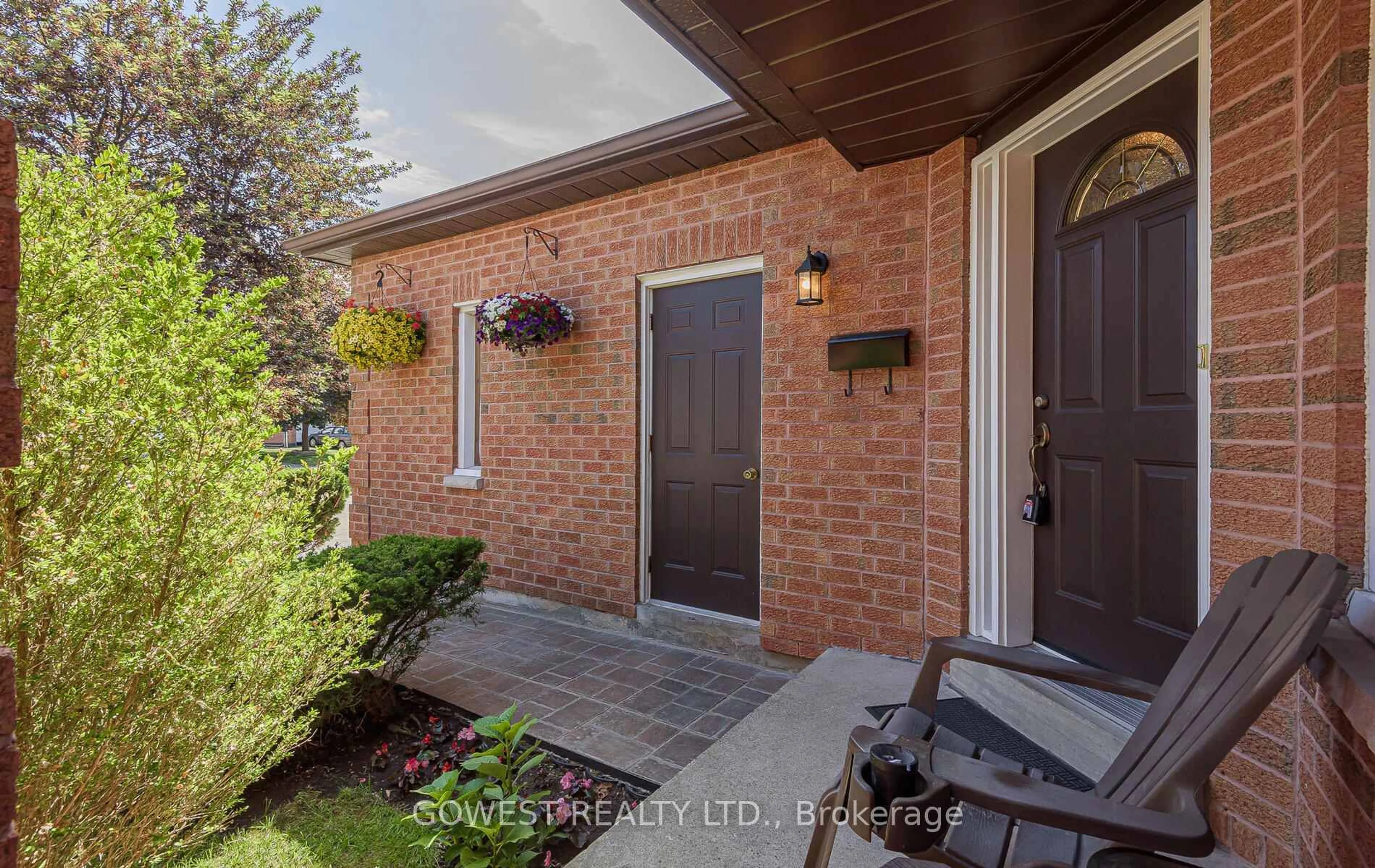 Home with brick exterior material, street for 3339 Sundew Crt, Mississauga Ontario L5N 5X6