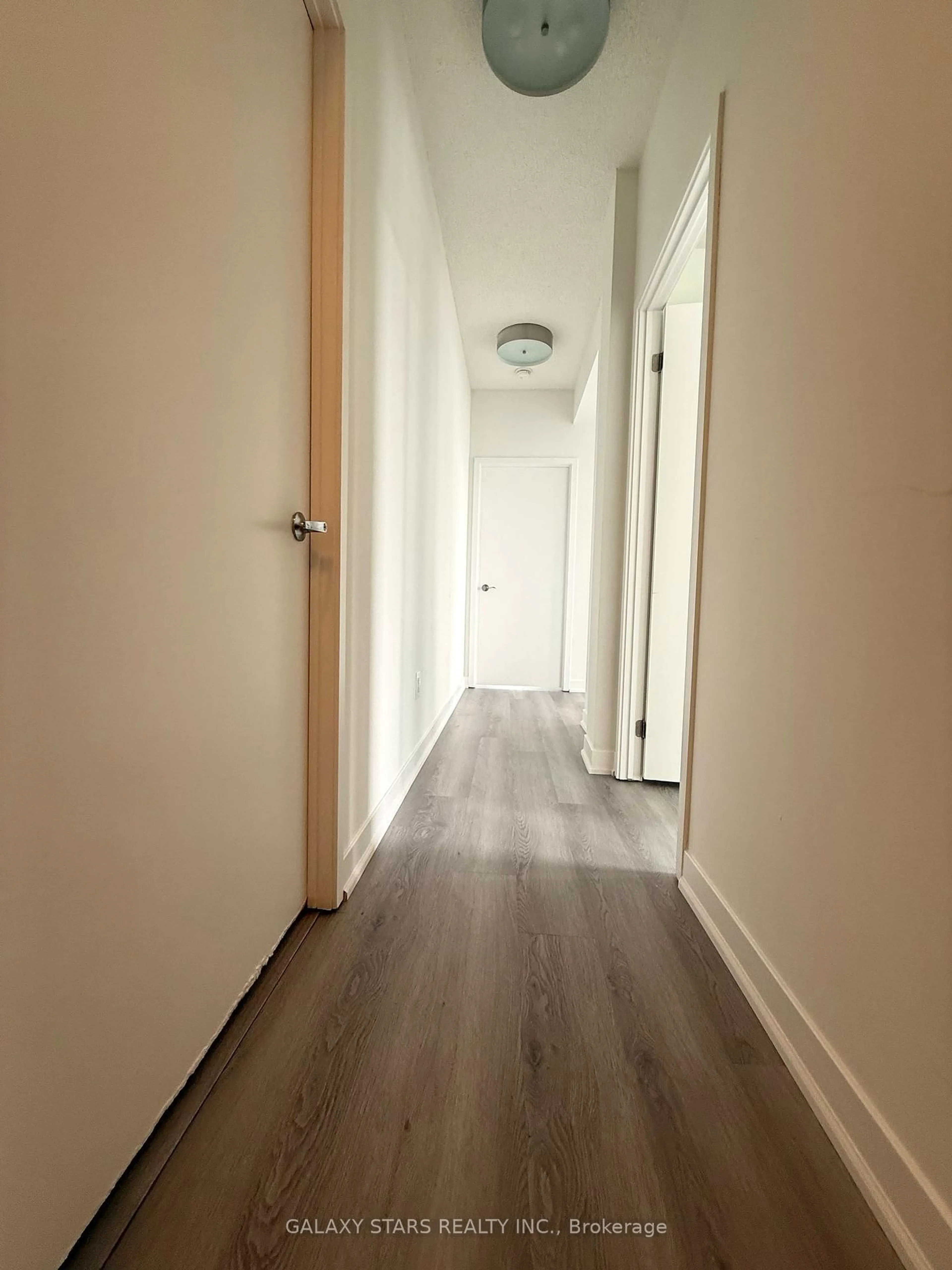 A pic of a room for 360 Square One Dr #1905, Mississauga Ontario L5B 0G7