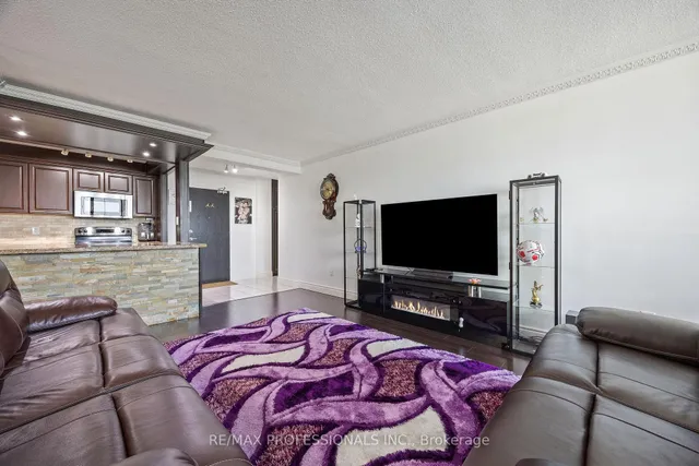 Additional image 15 of 714 The West Mall Unit 1810