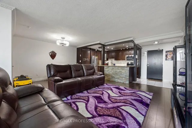 Additional image 14 of 714 The West Mall Unit 1810