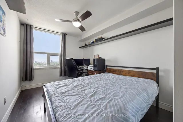 Additional image 12 of 714 The West Mall Unit 1810