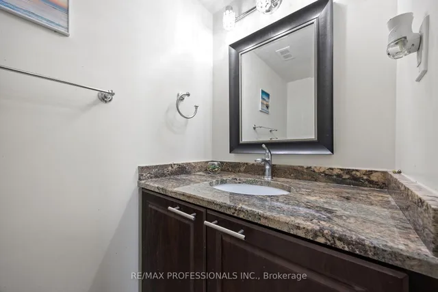 Additional image 7 of 714 The West Mall Unit 1810