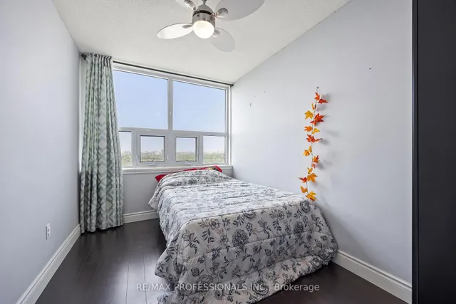 Additional image 5 of 714 The West Mall Unit 1810