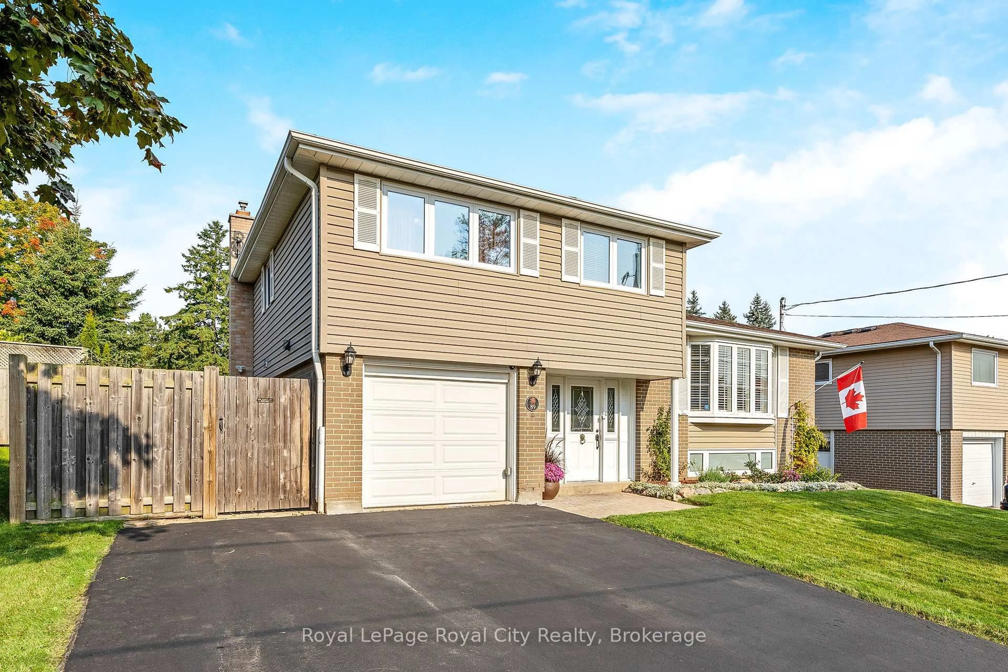 Home with vinyl exterior material, street for 89 Joycelyn Cres, Halton Hills Ontario L7G 2S6