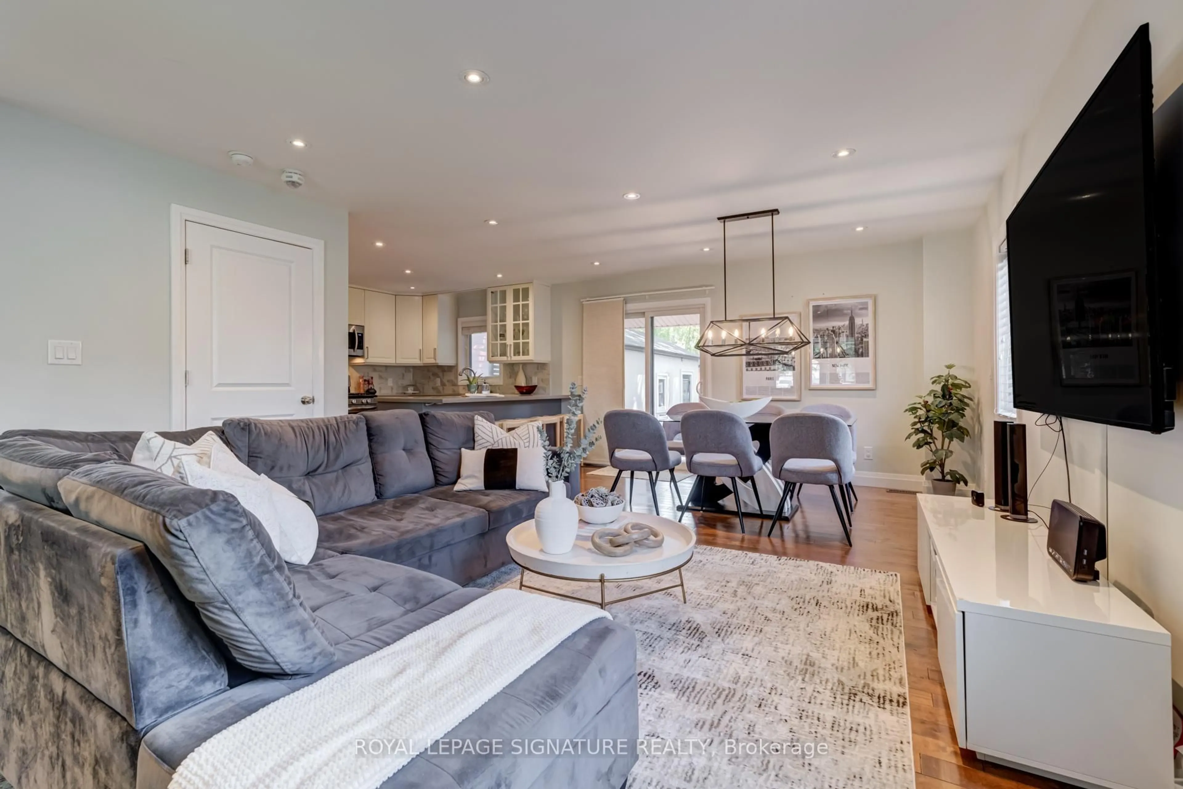 Living room with furniture, unknown for 1 Chiswick Ave, Toronto Ontario M6M 4T5