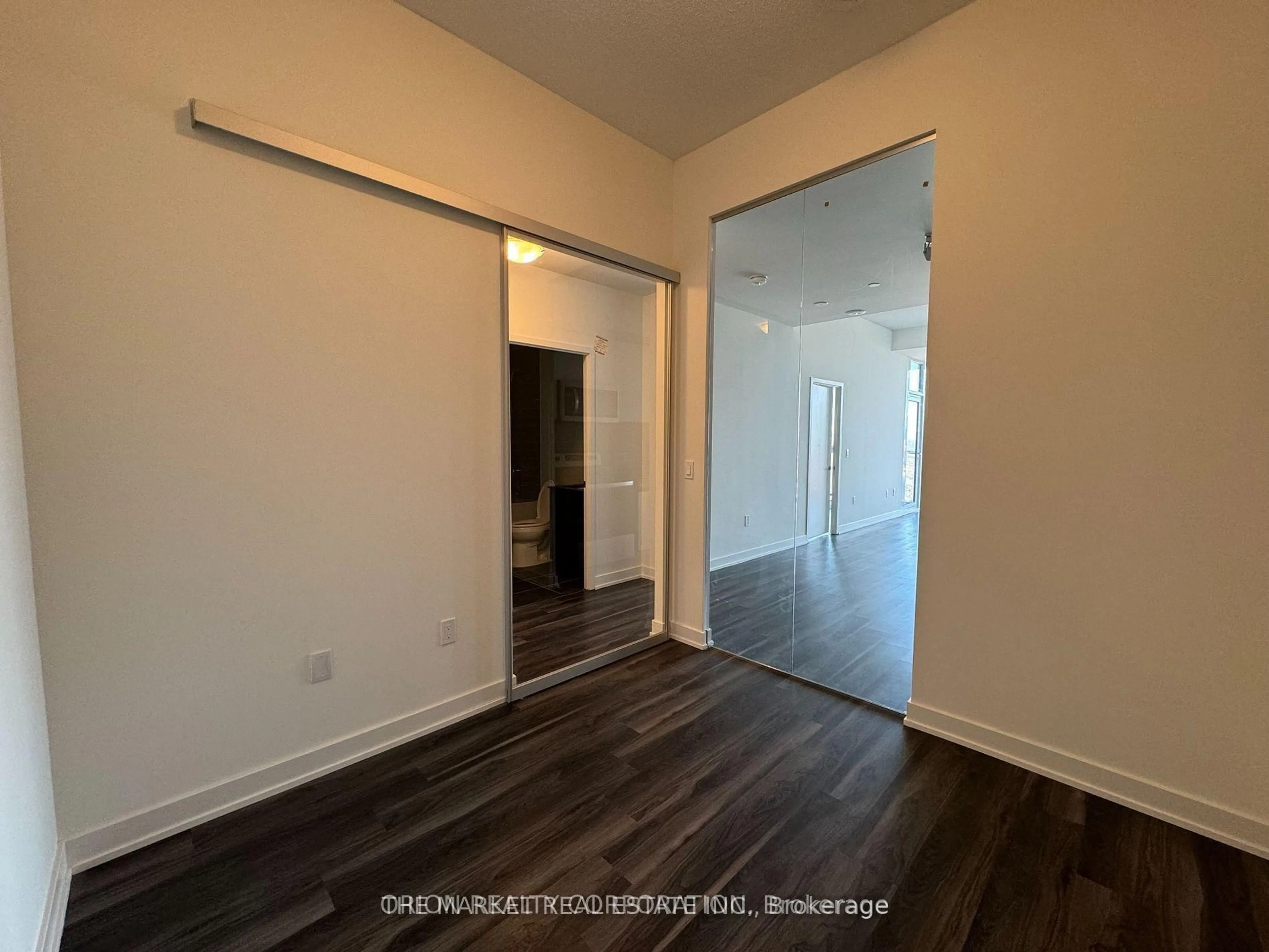 A pic of a room for 859 The Queensway #821, Toronto Ontario M8Z 1N8