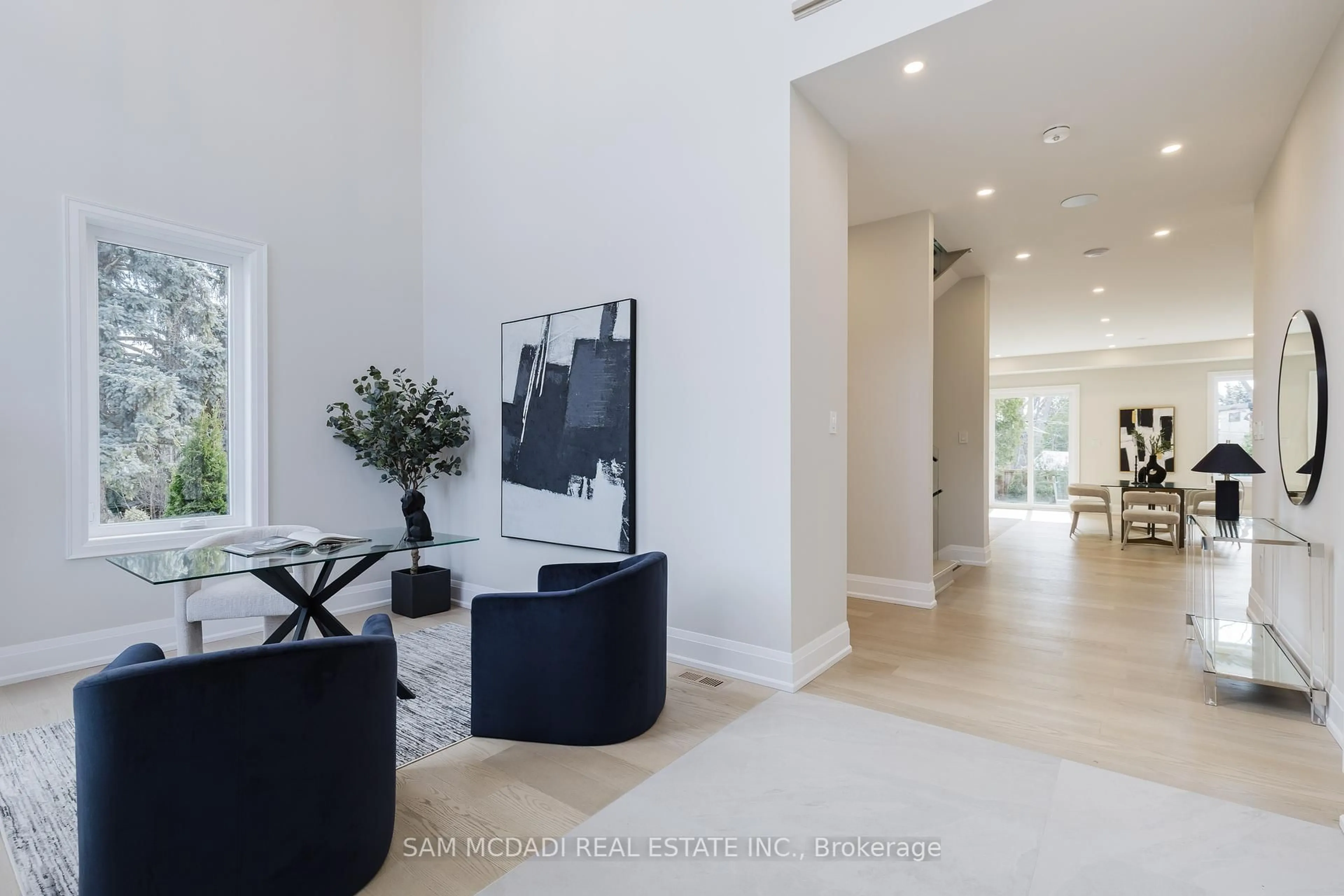 Unknown for 2346 Rebecca St, Oakville Ontario L6L 2A9