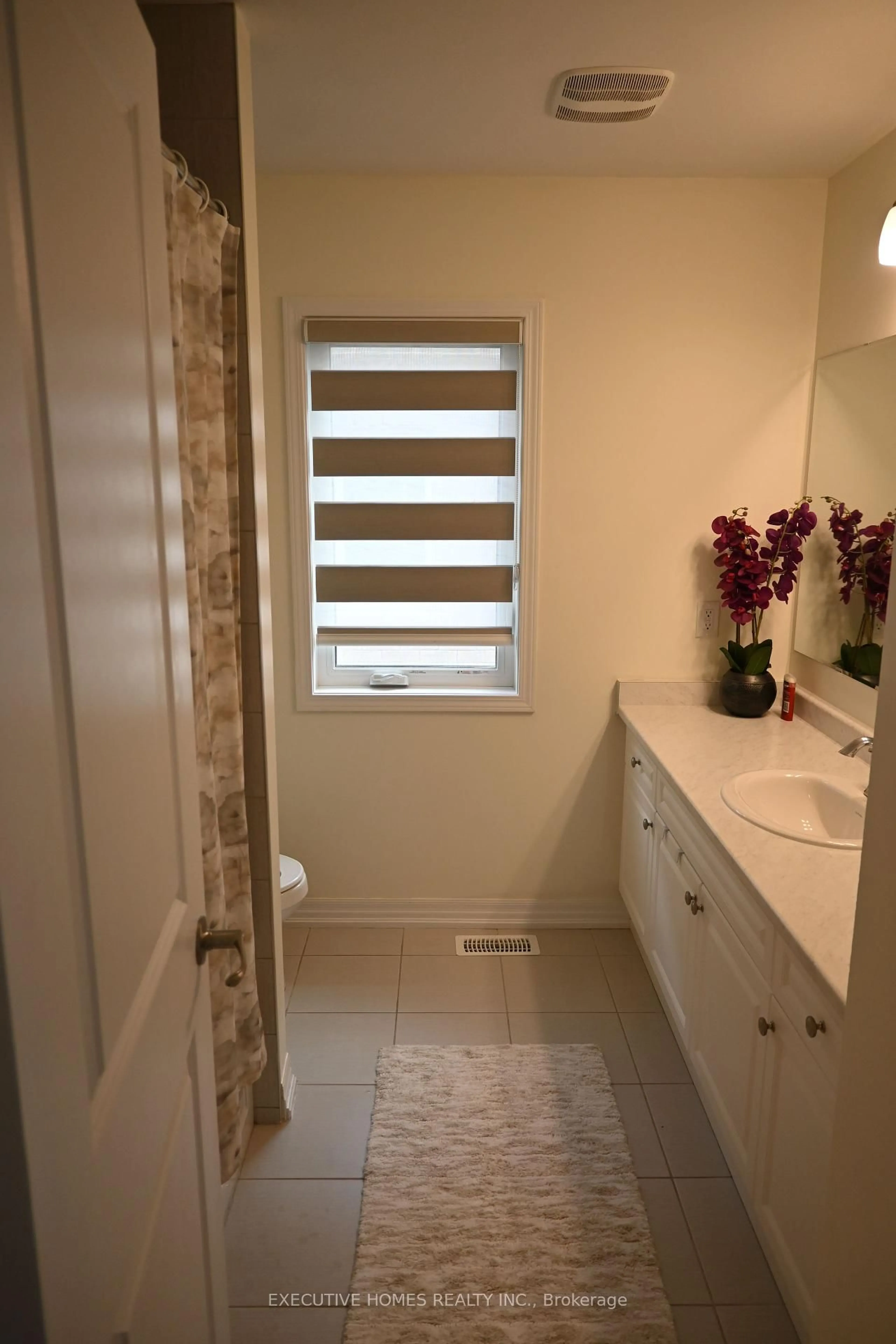 Contemporary bathroom, ceramic/tile floor for 3461 Eternity Way, Oakville Ontario L6H 0Y2