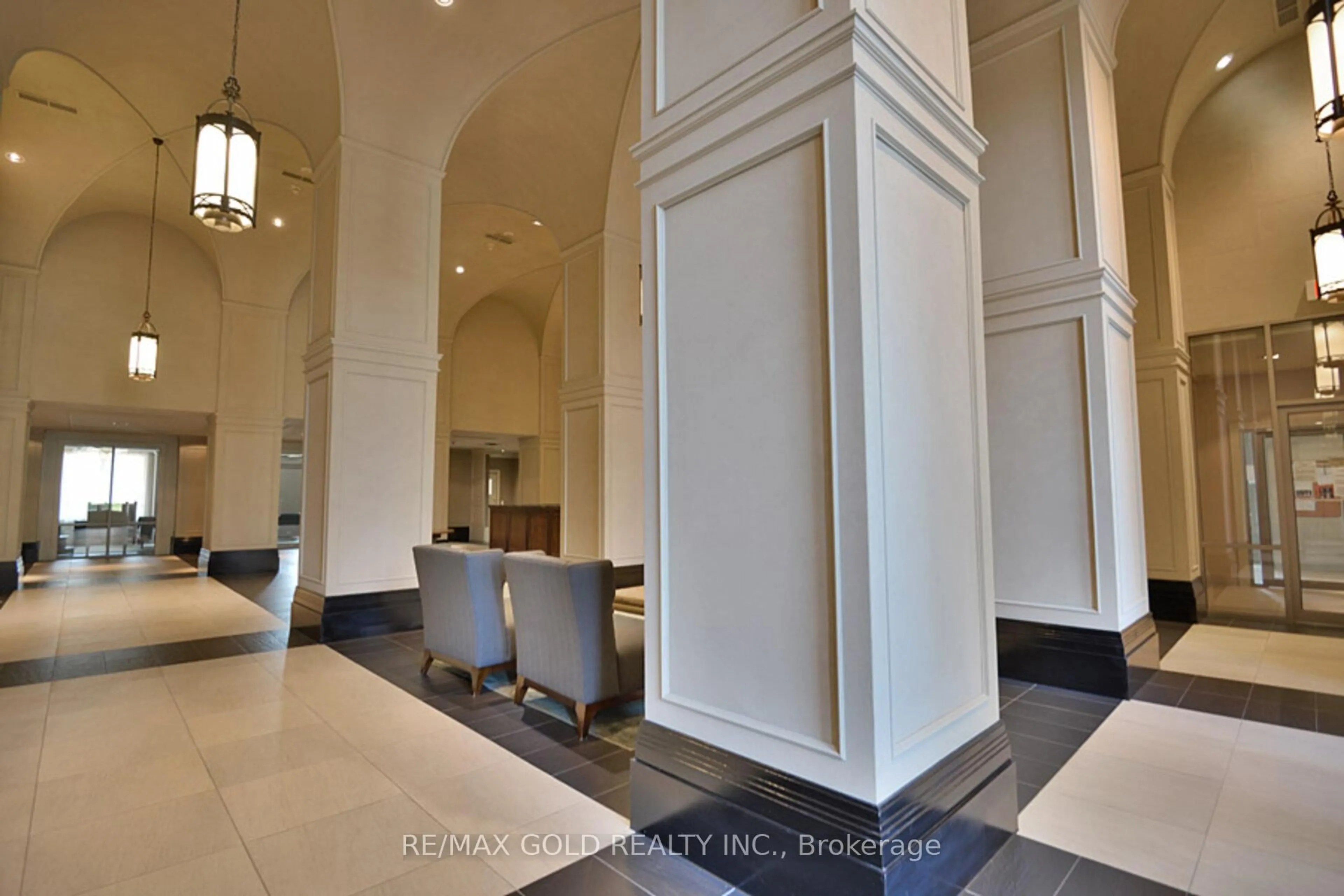 Indoor foyer for 388 Prince Of Wales Dr #1102, Mississauga Ontario L5B 0A1
