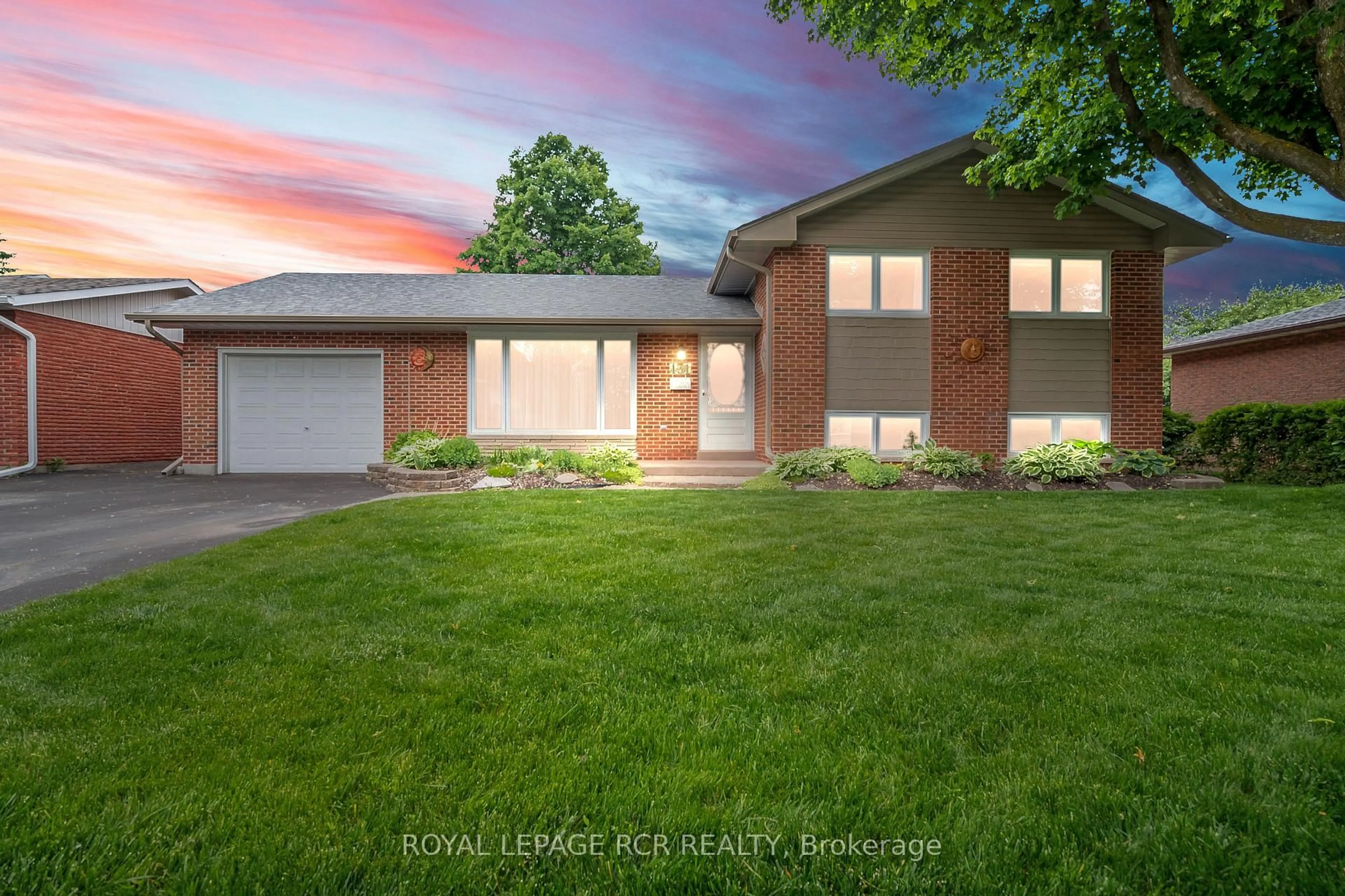 Home with brick exterior material, street for 131 Church St, Orangeville Ontario L9W 1P3
