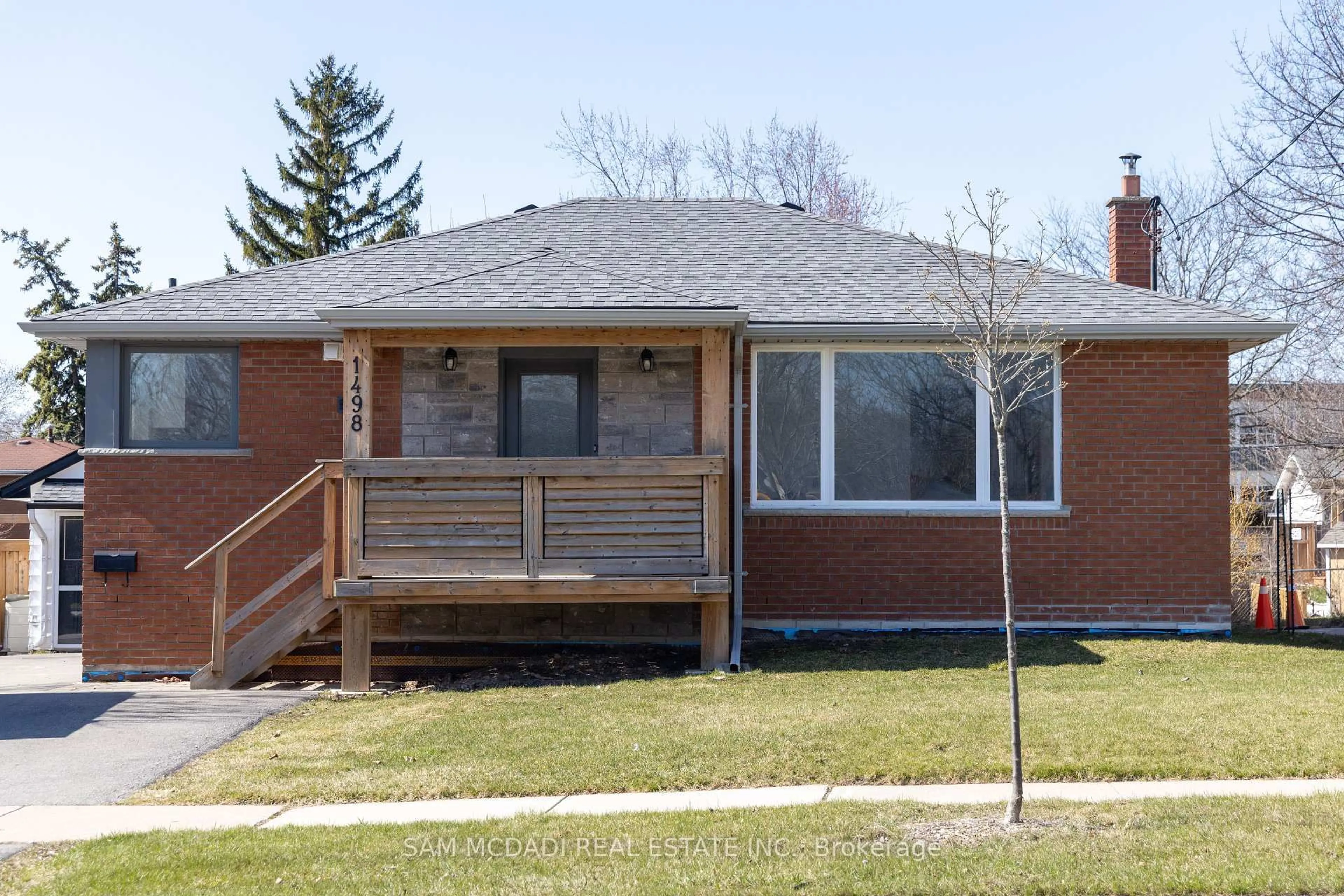 Home with brick exterior material, street for 1498 Fisher Ave, Burlington Ontario L7P 2L8
