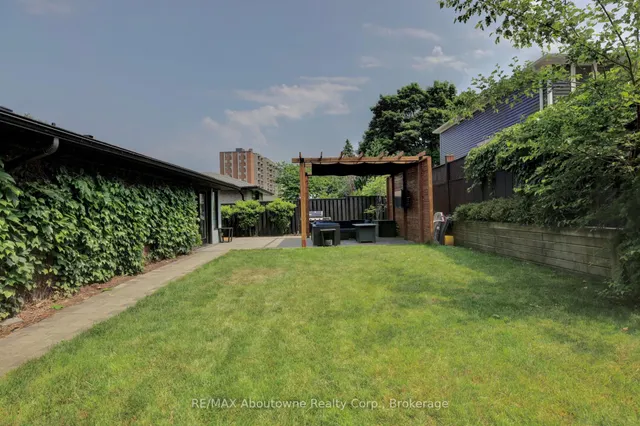 Additional image 3 of 1913 Steepbank Cres