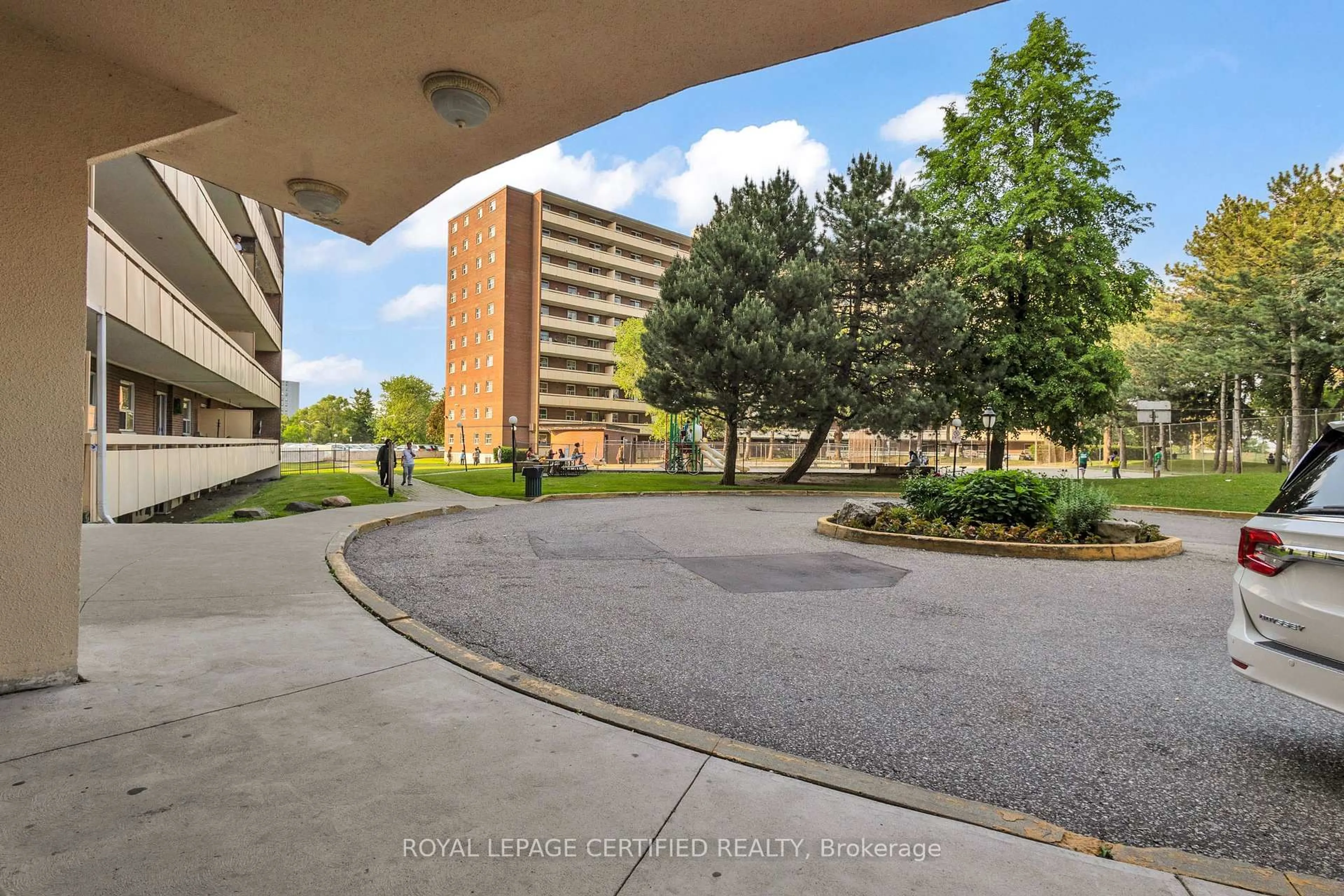 A pic from outside/outdoor area/front of a property/back of a property/a pic from drone, unknown for 3555 Derry Rd #912, Mississauga Ontario L4T 1B1