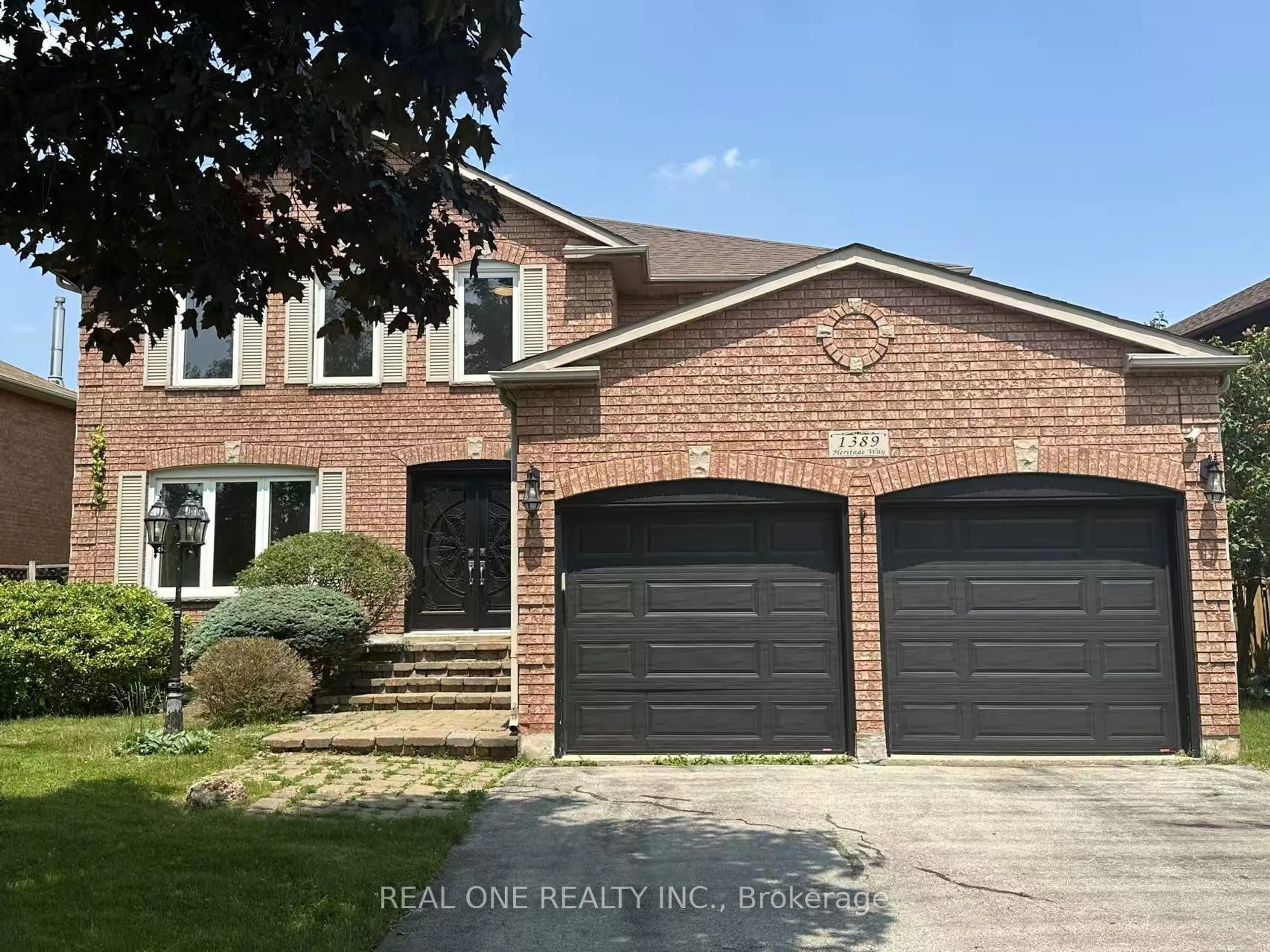 Home with brick exterior material, street for 1389 Heritage Way, Oakville Ontario L6M 3C2