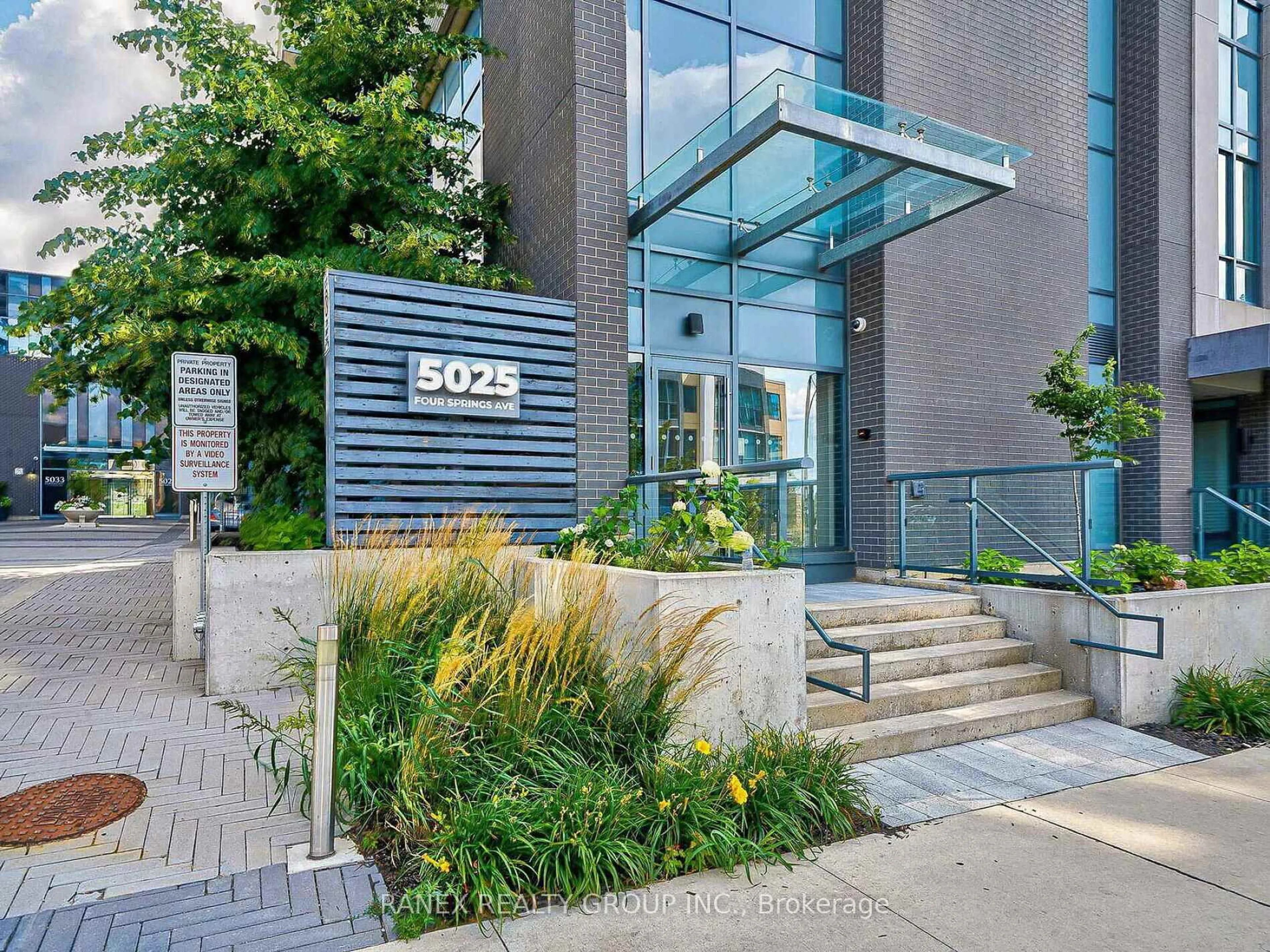 Indoor foyer for 5025 Four Springs Ave #2110, Mississauga Ontario L5R 0G5