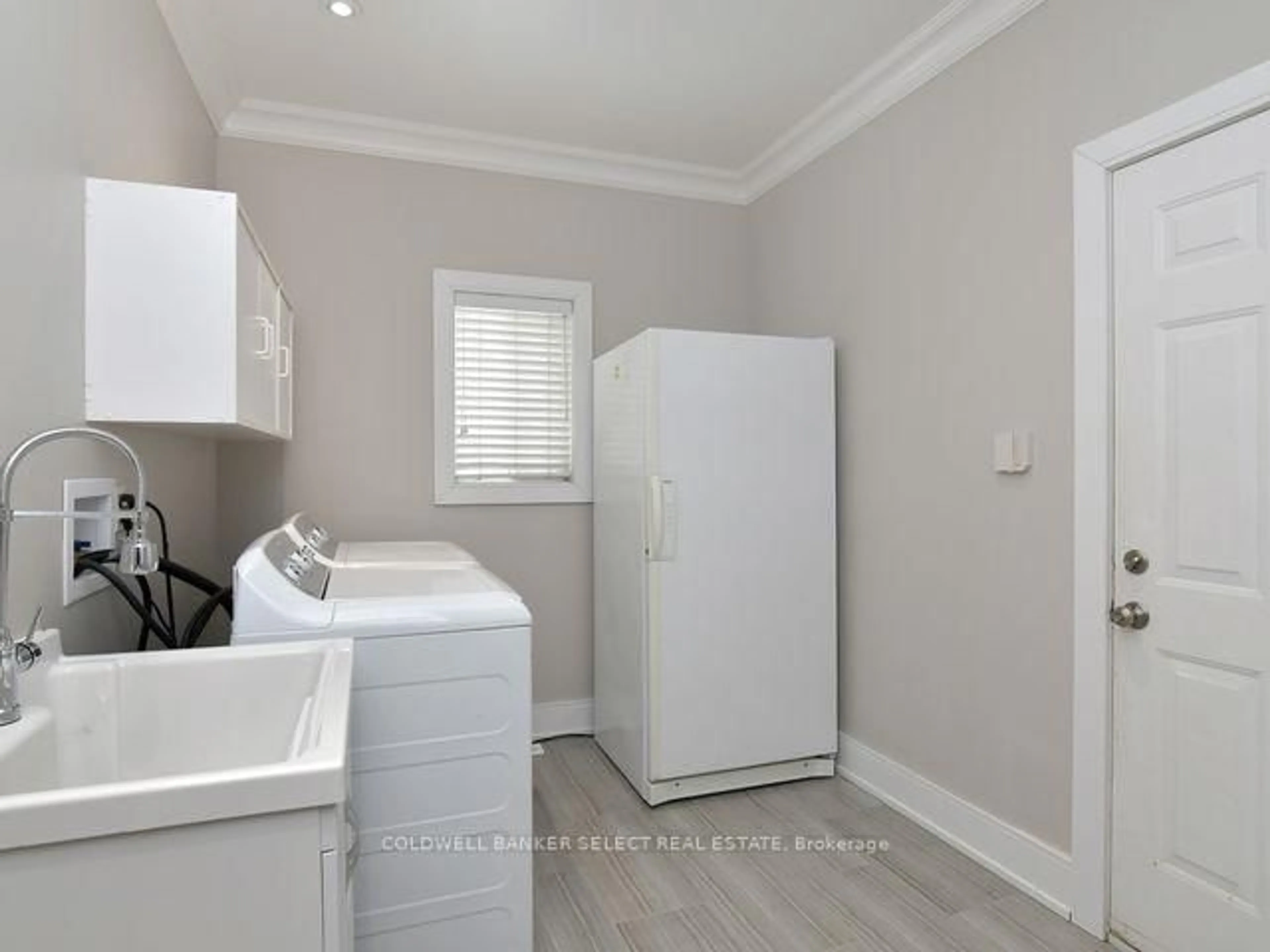 Laundry room for 3 Frustac Tr, Caledon Ontario L7E 2A9
