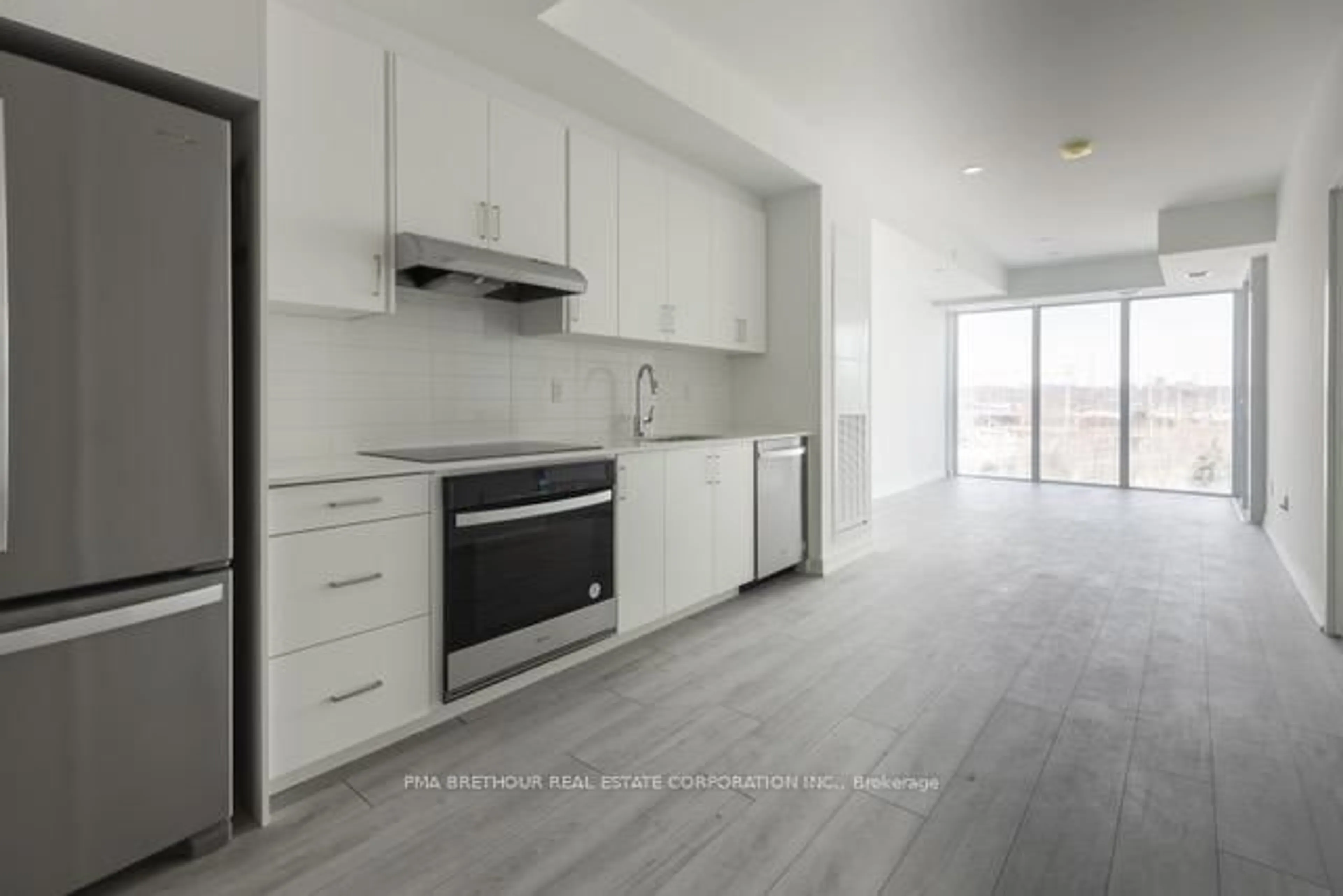 Standard kitchen, unknown for 1035 Southdown Rd #1413, Mississauga Ontario L5J 0A3