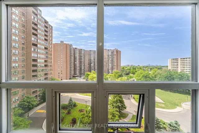 Additional image 16 of 714 The West Mall Unit 811