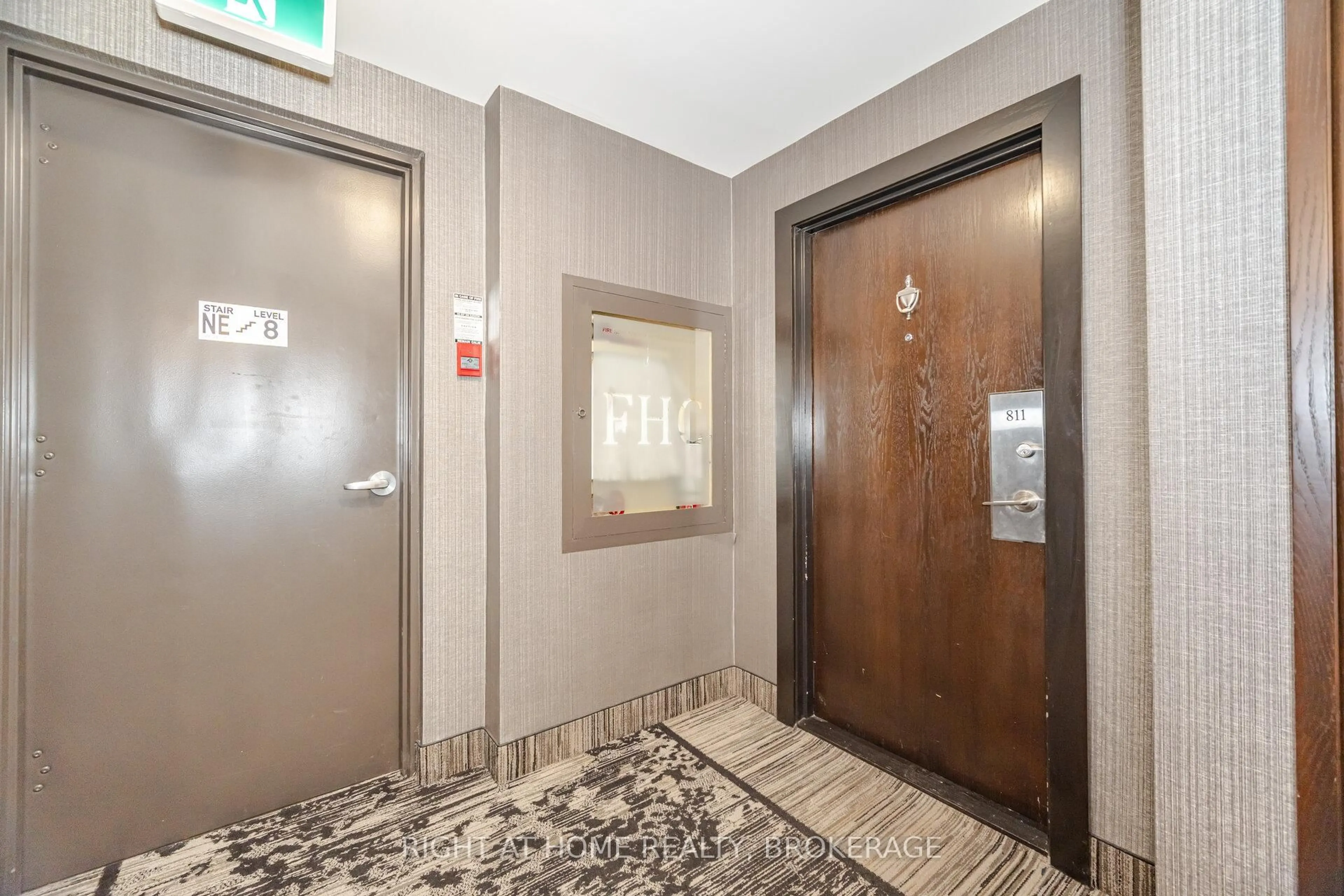 Indoor foyer for 714 The West Mall #811, Toronto Ontario M9C 4X1