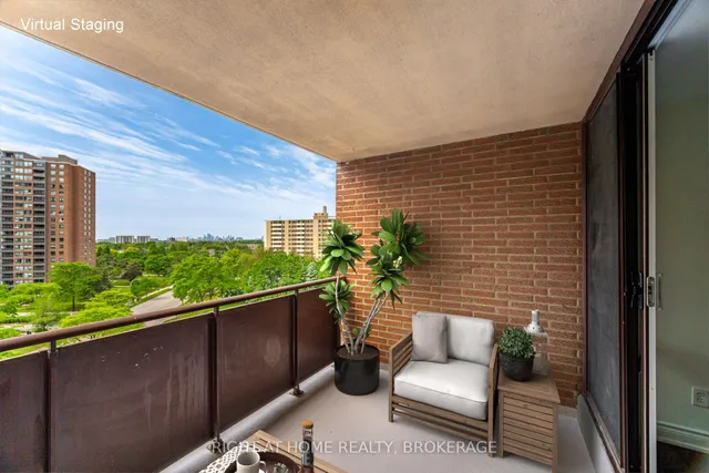 Additional image 8 of 714 The West Mall Unit 811