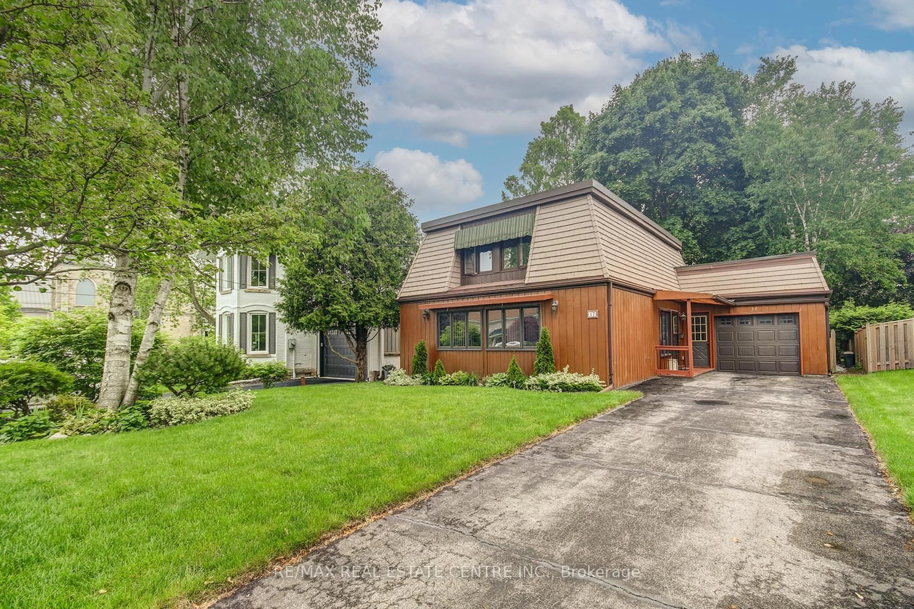 Home with brick exterior material, street for 17 Church St, Halton Hills Ontario L7G 2A4