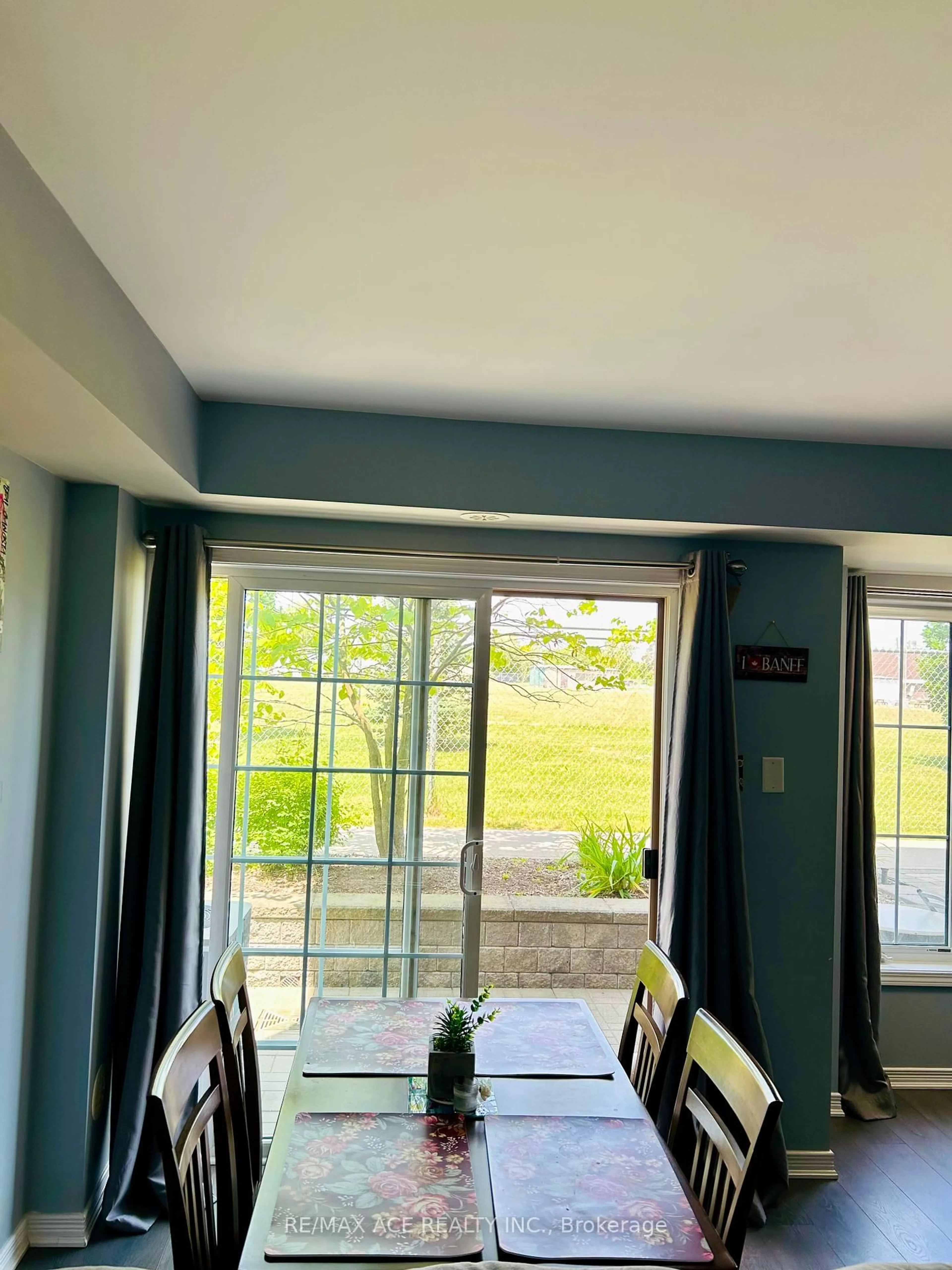 Dining room, unknown for 2441 Greenwich Dr #8, Oakville Ontario L6M 0S3