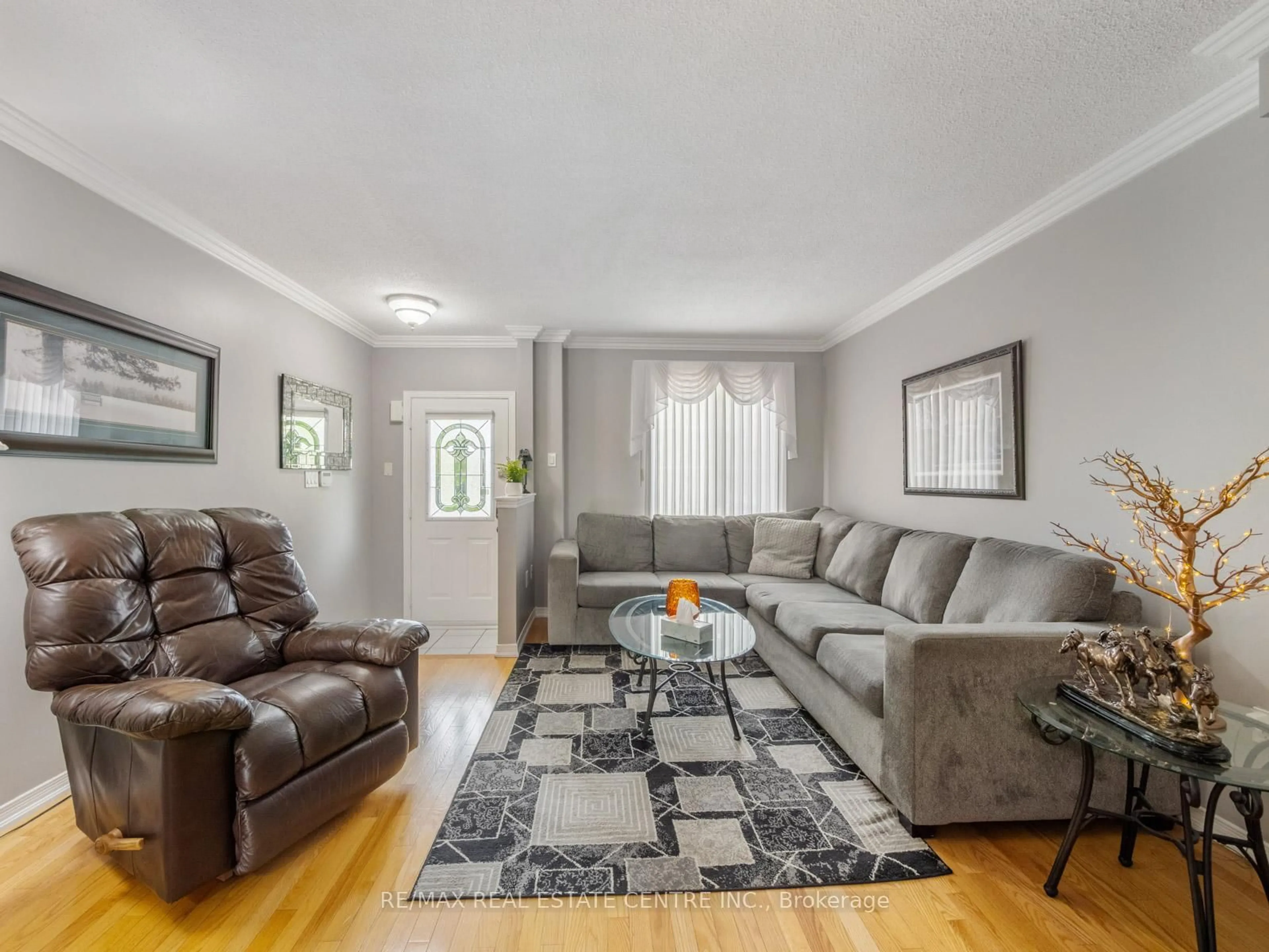 Living room with furniture, unknown for 278 Van Allen Gate, Milton Ontario L9T 5Y9