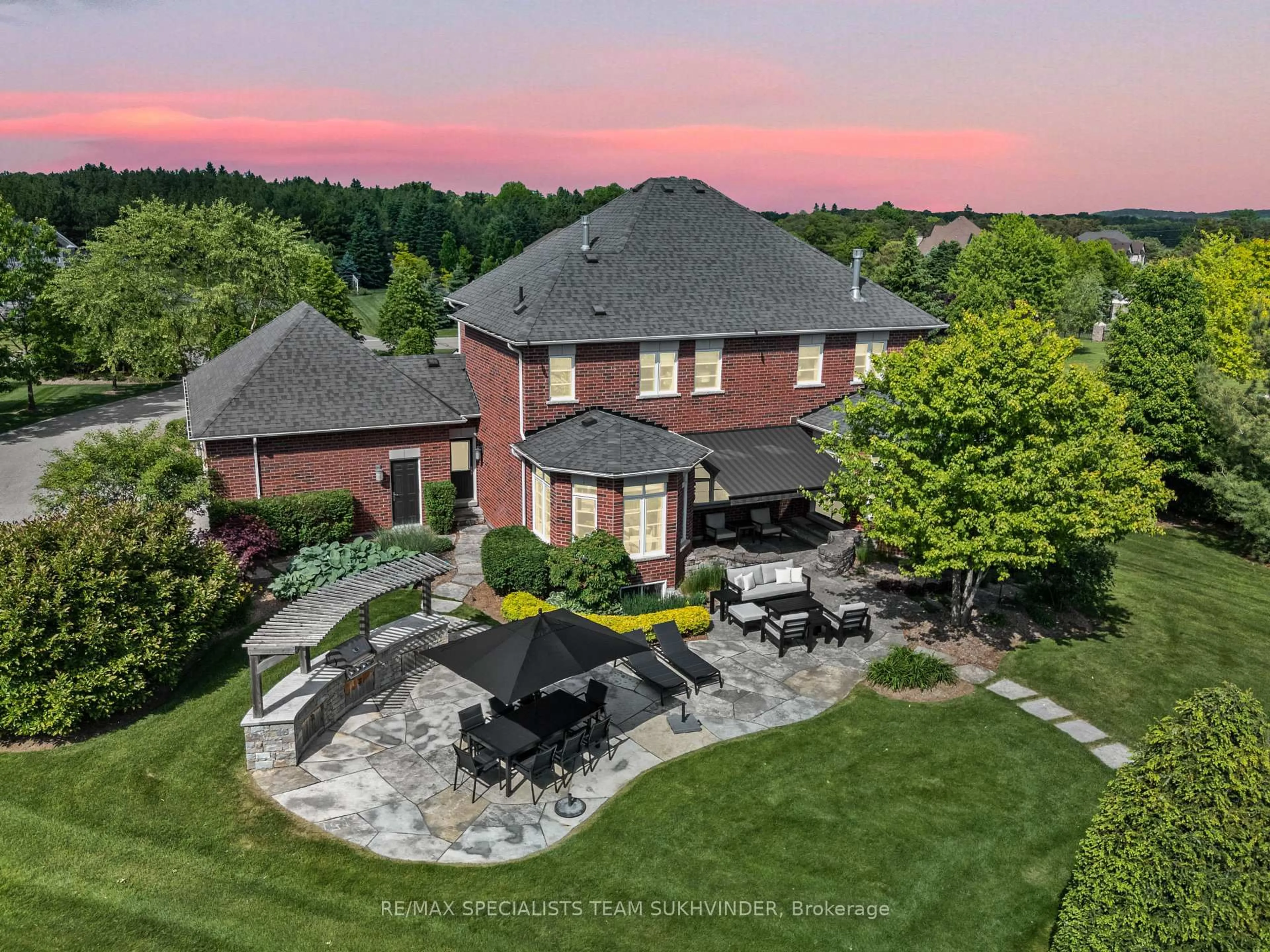 A pic from outside/outdoor area/front of a property/back of a property/a pic from drone, unknown for 37 Doctor Reynar Rd, Caledon Ontario L7E 4H3