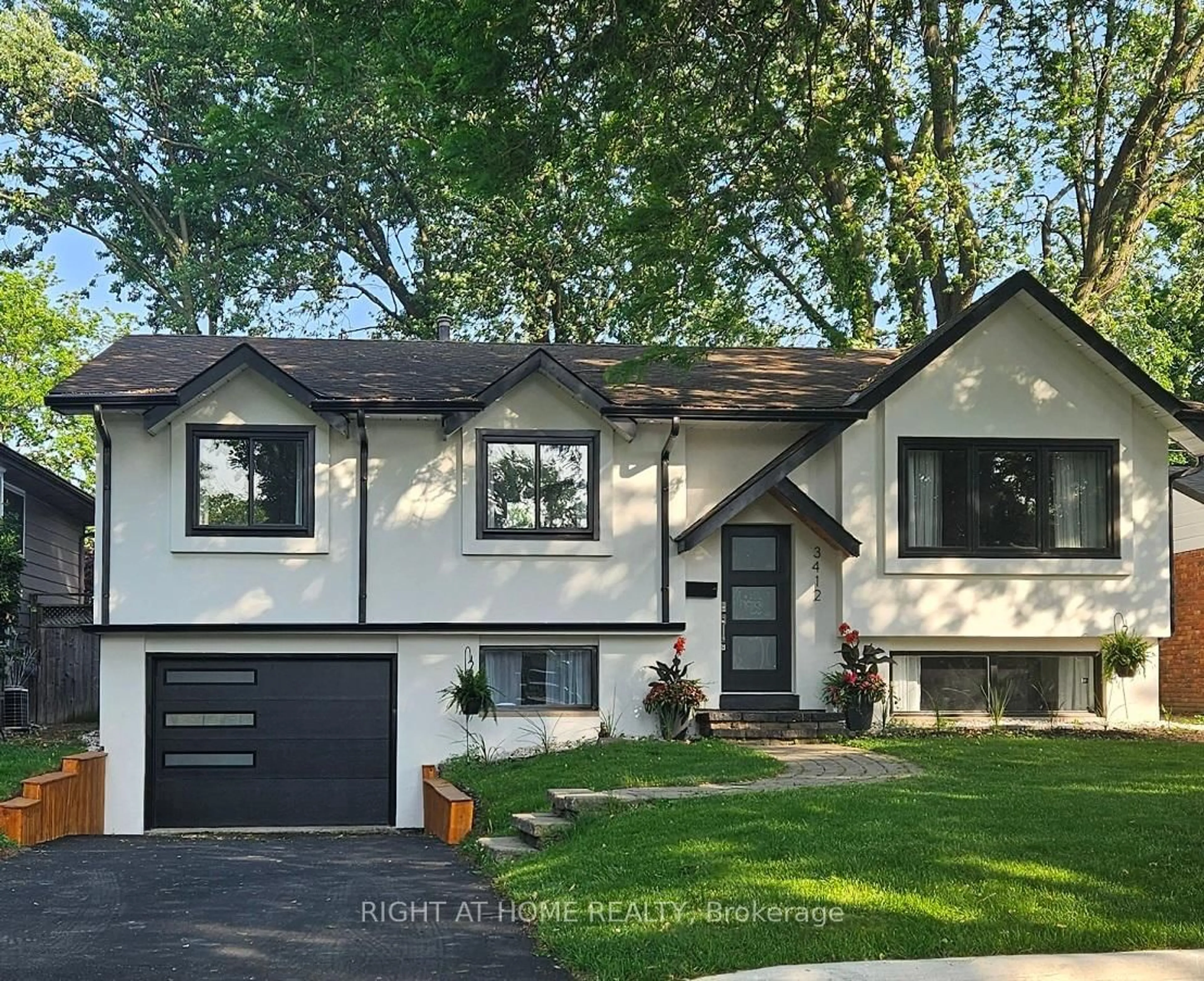 Home with brick exterior material, street for 3412 Putter Pl, Burlington Ontario L7N 2P4