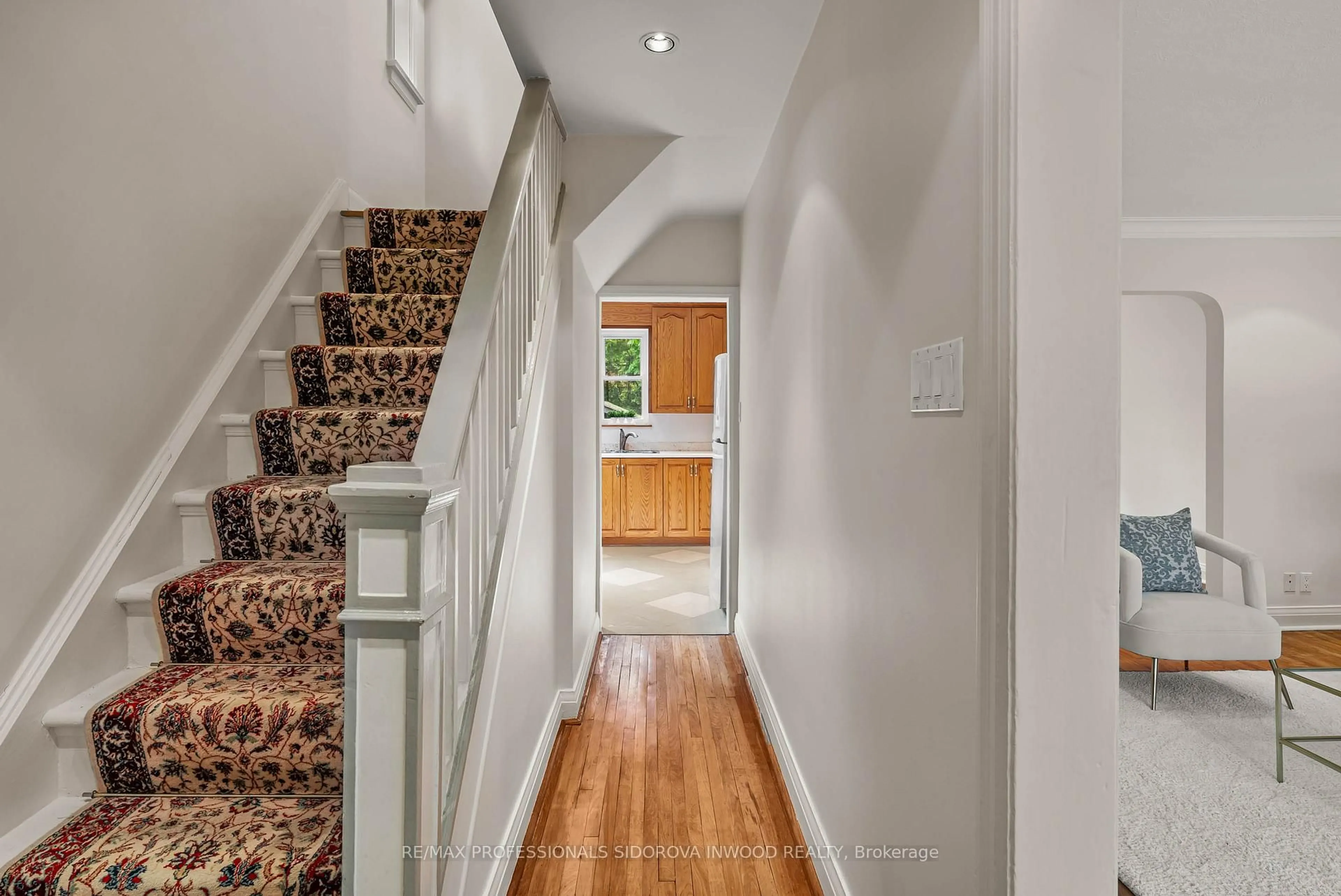 Unknown for 42 Coe Hill Dr, Toronto Ontario M6S 3C8